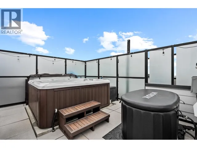 614 - 108 8TH STREET, North Vancouver 2