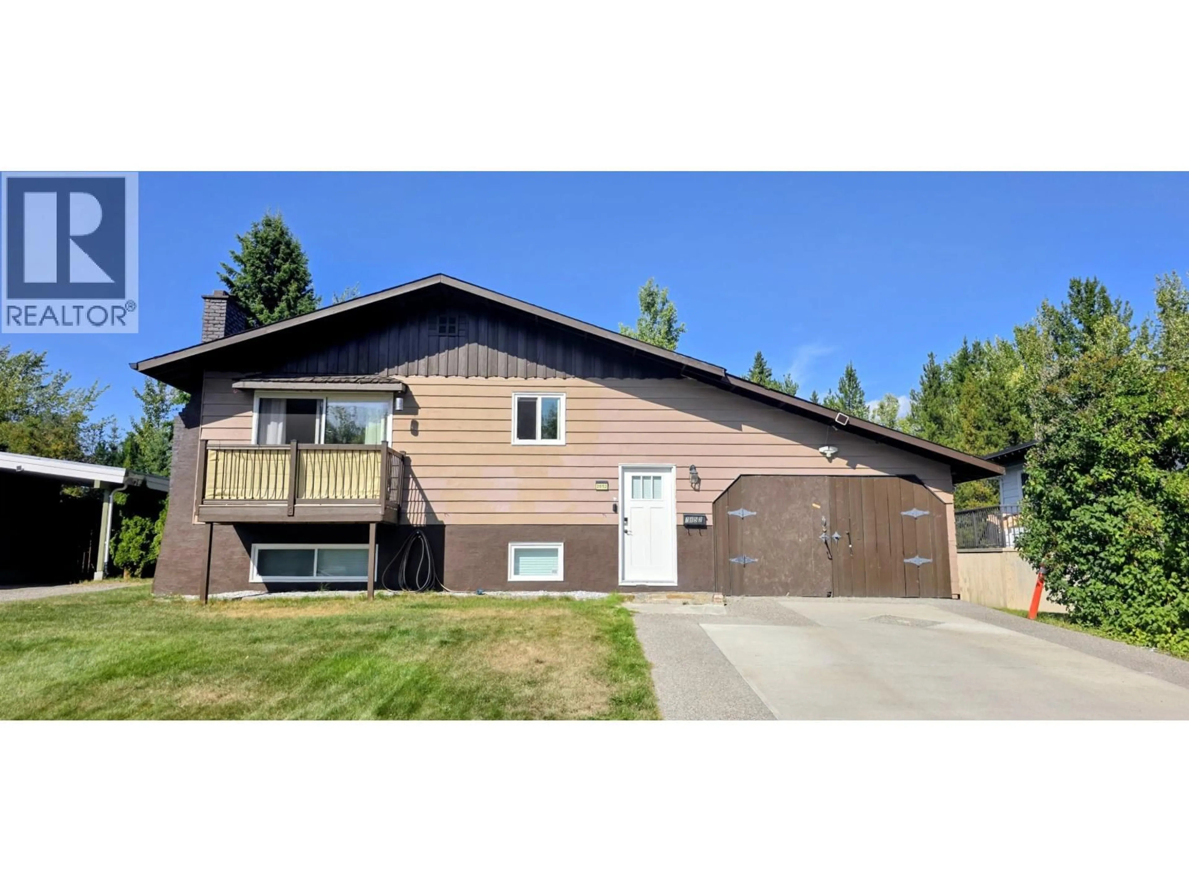 Home with vinyl exterior material, street for 2852 ALEXANDER CRESCENT, Prince George British Columbia V2N1J7