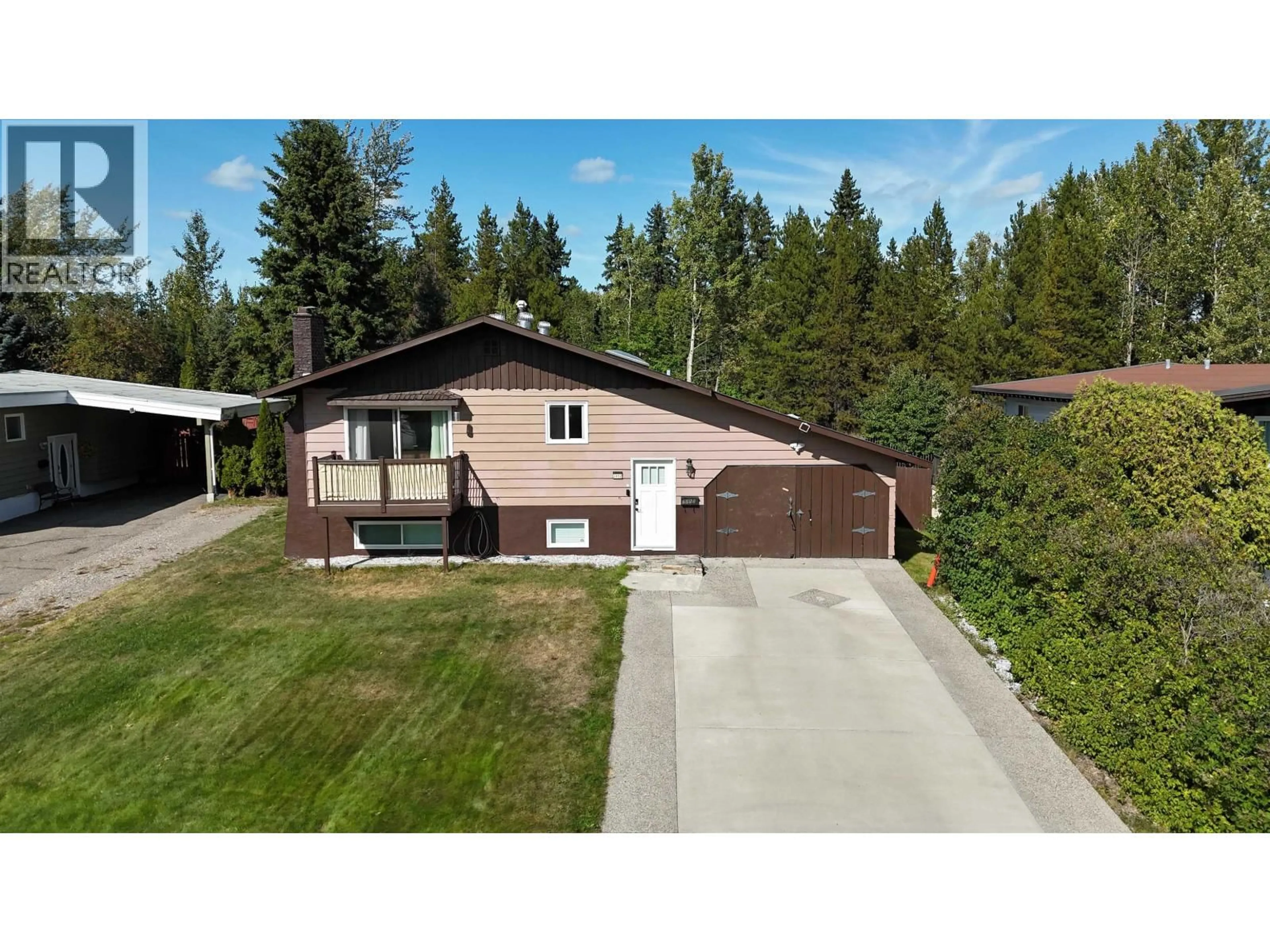 Home with vinyl exterior material, street for 2852 ALEXANDER CRESCENT, Prince George British Columbia V2N1J7