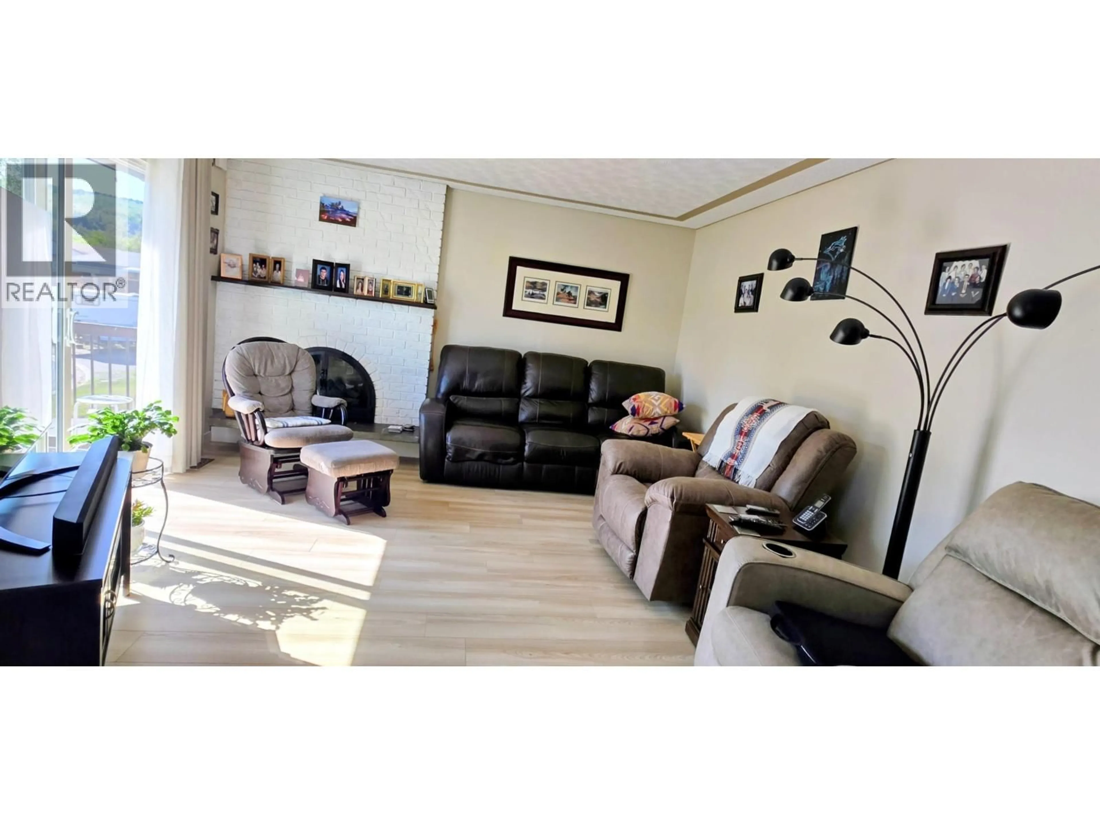 Living room with furniture, wood/laminate floor for 2852 ALEXANDER CRESCENT, Prince George British Columbia V2N1J7