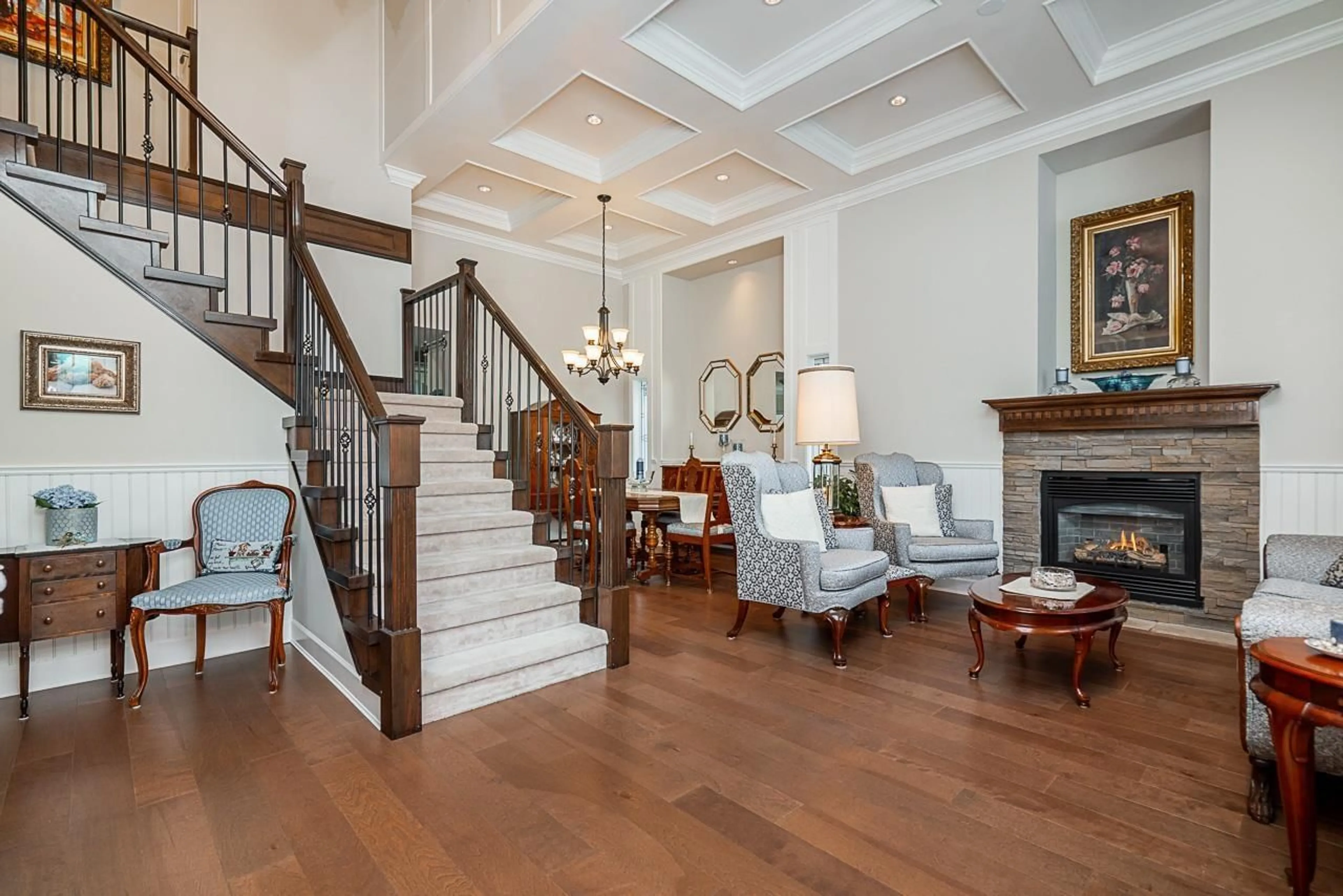 Indoor foyer for 12658 16 AVENUE, Surrey British Columbia V4A1N1