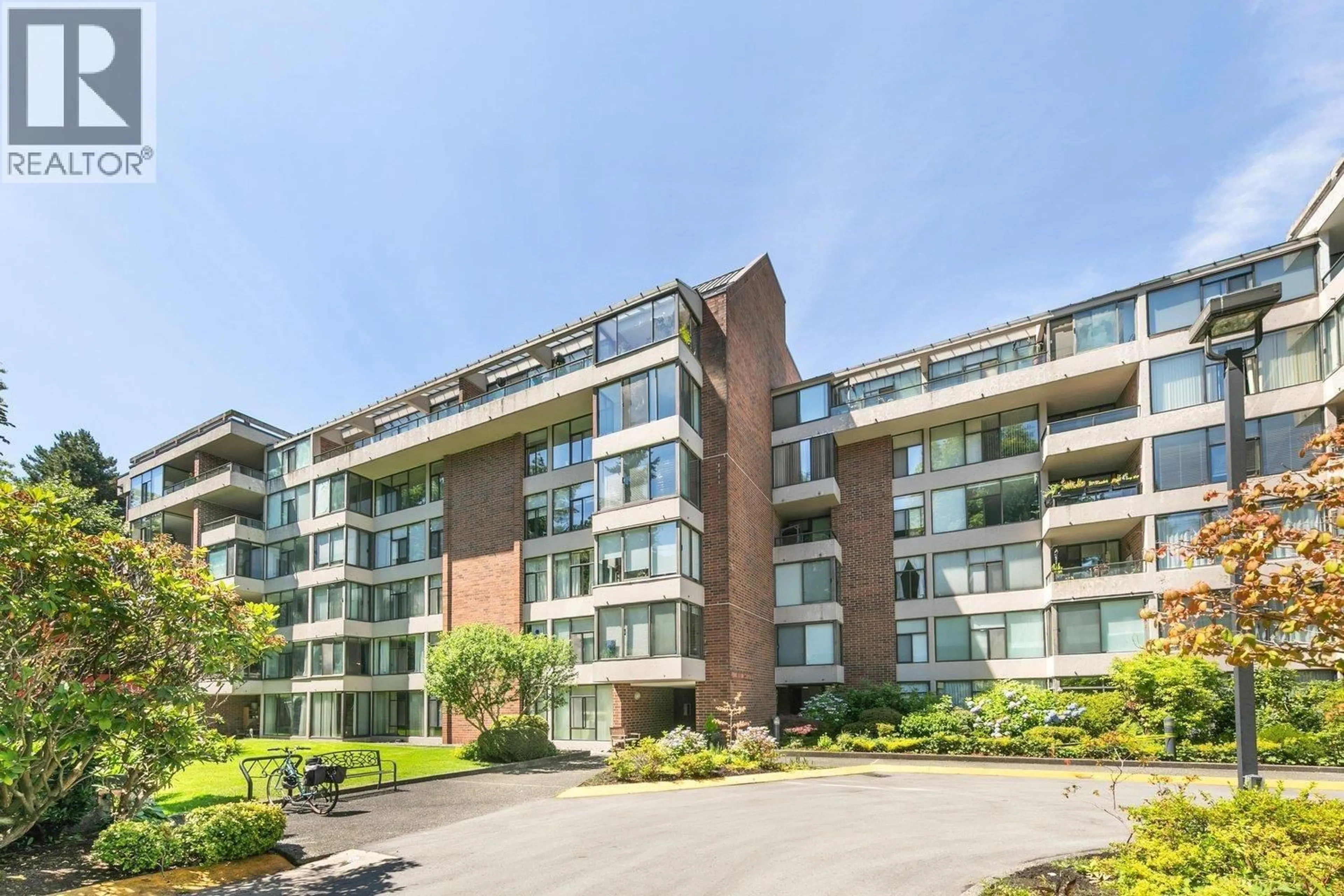 Unknown for 309 - 4101 YEW STREET, Vancouver British Columbia V6L3B7