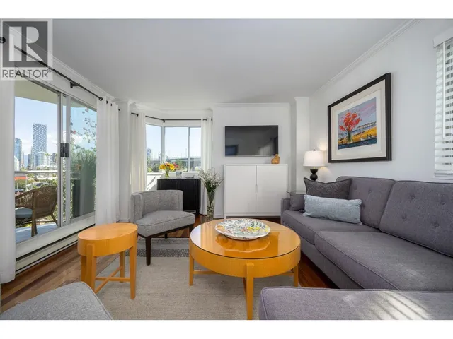 607 - 1508 MARINER WALK, Vancouver 4