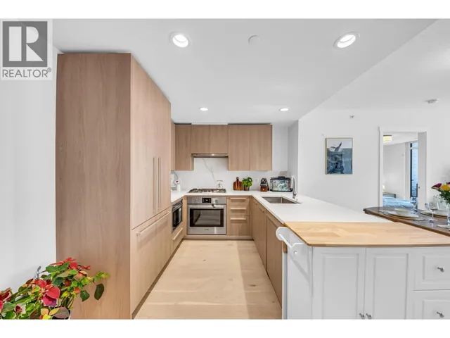 305 - 2707 LIBRARY LANE, North Vancouver 5