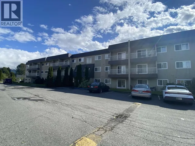 2315 - 2607 PEAR STREET, Terrace 2