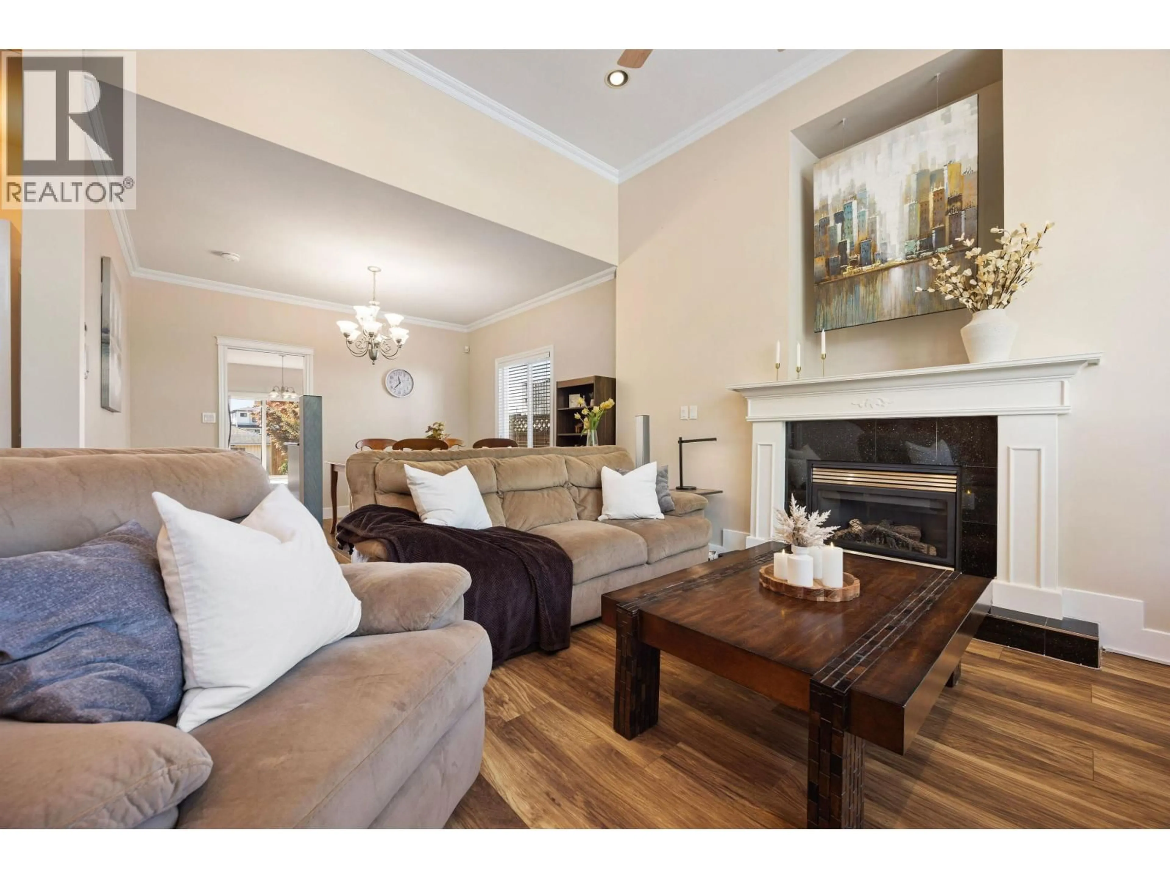 Living room with furniture, wood/laminate floor for 6180 CURTIS STREET, Burnaby British Columbia V5B2A5