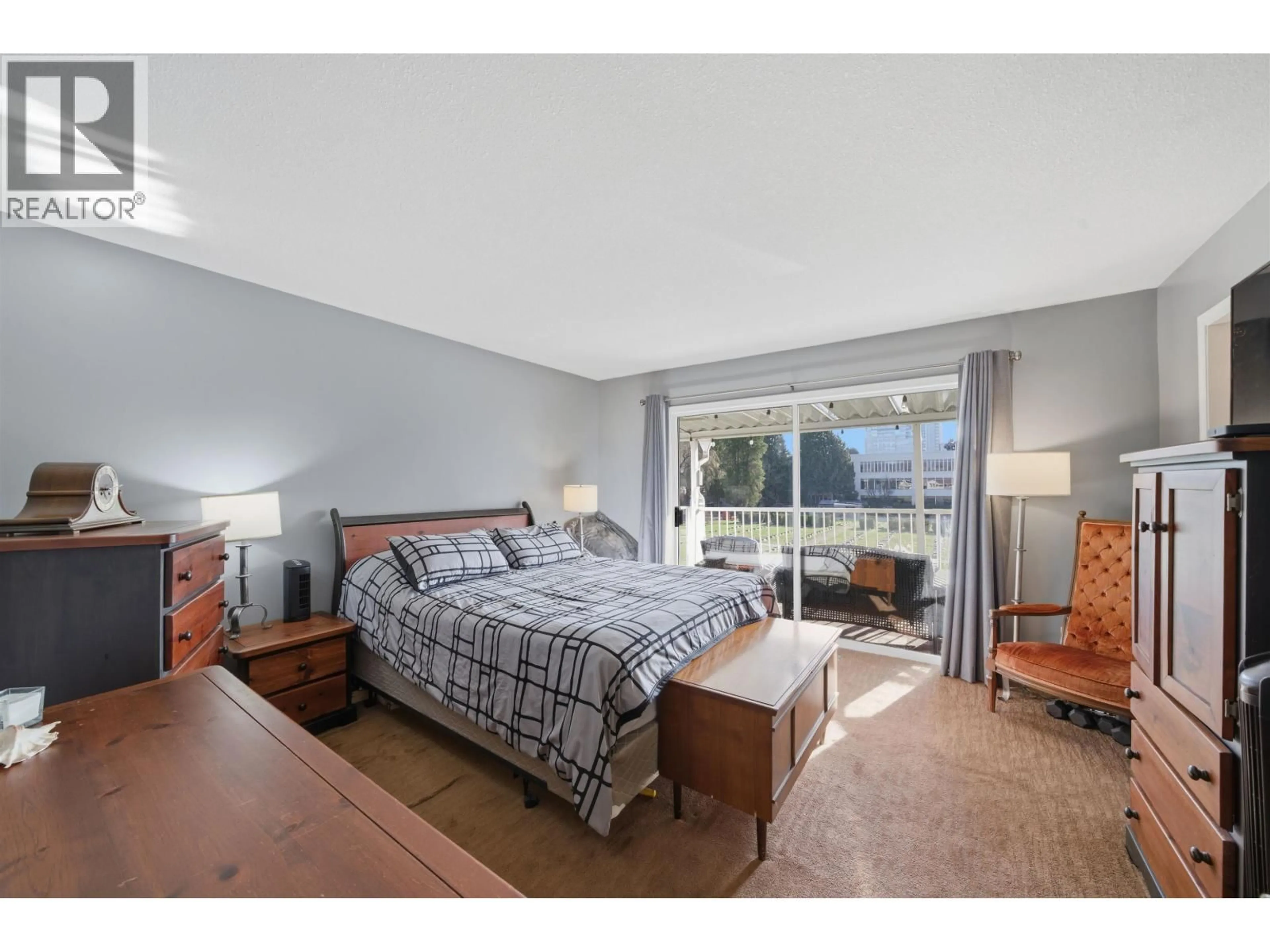 A pic of a room for 4468 GRAVELEY STREET, Burnaby British Columbia V5C3T8
