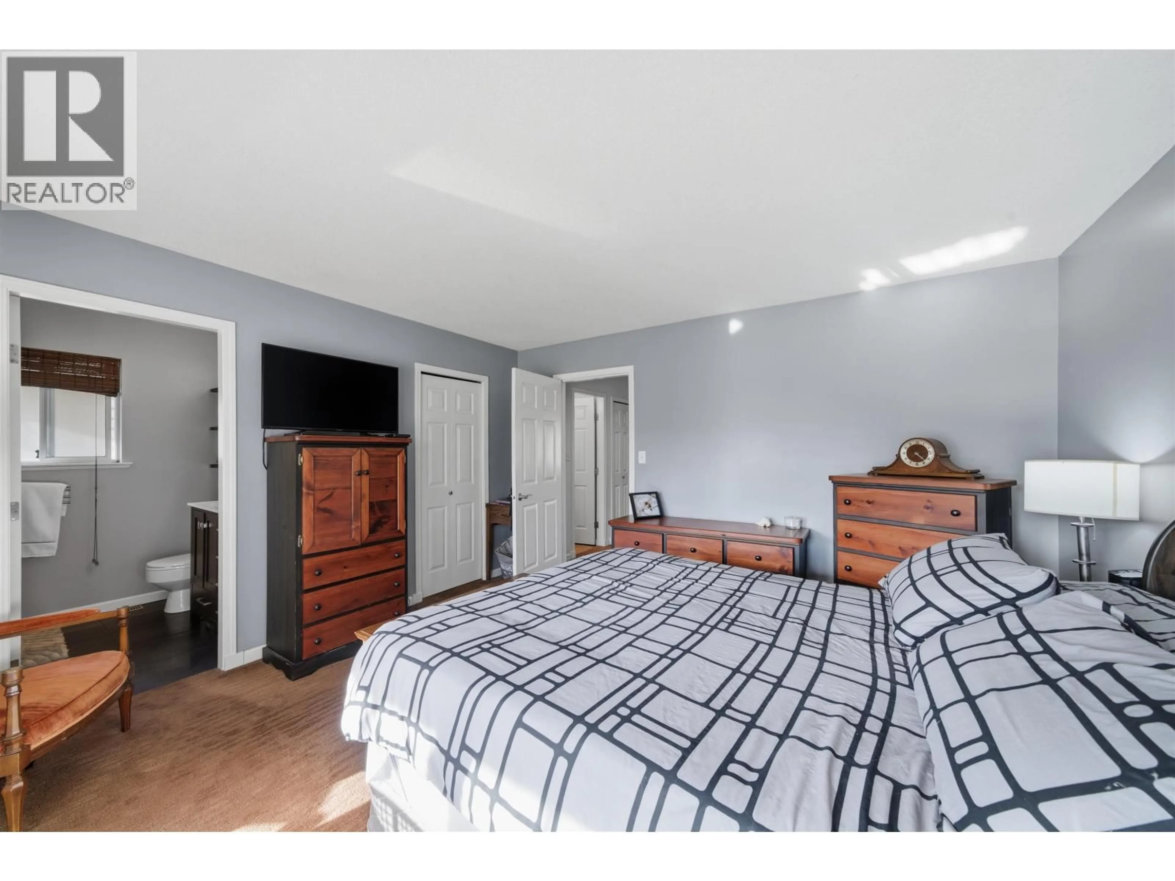 A pic of a room for 4468 GRAVELEY STREET, Burnaby British Columbia V5C3T8