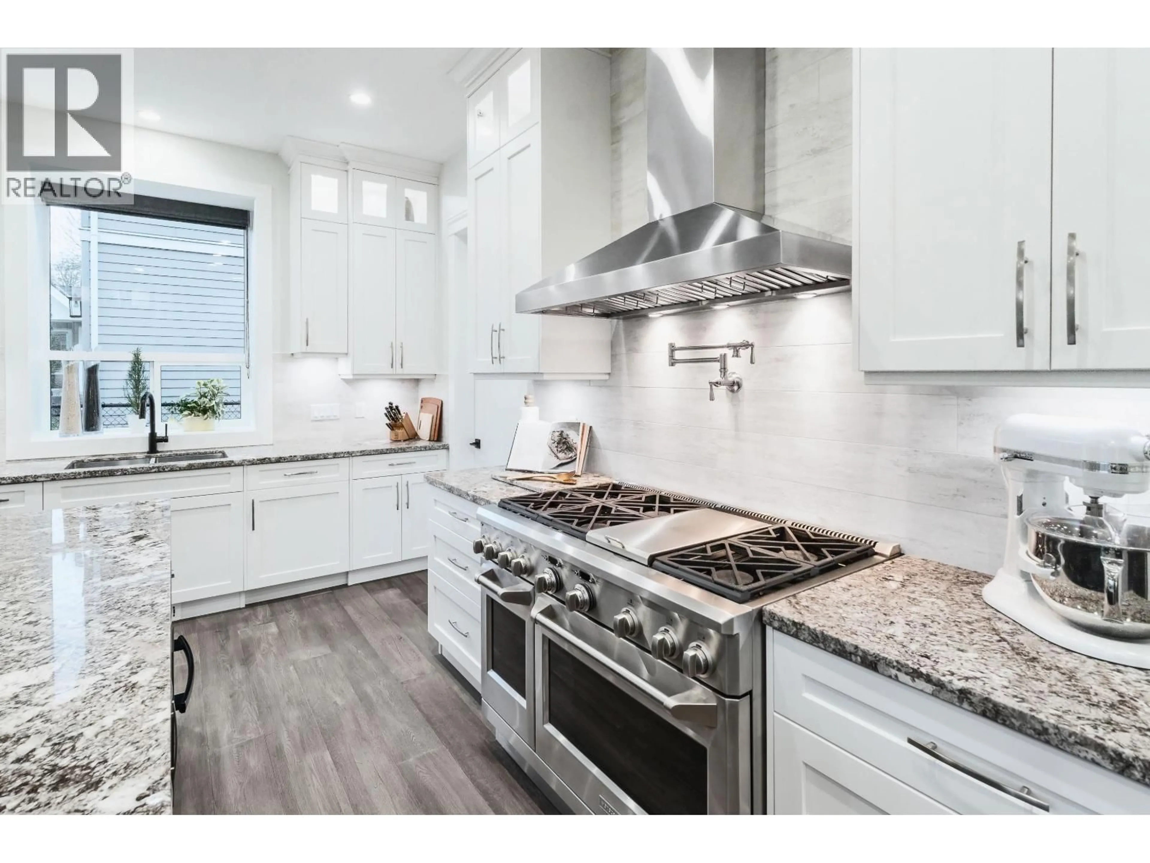 Contemporary kitchen, ceramic/tile floor for 24331 124 AVENUE, Maple Ridge British Columbia V4R1T4