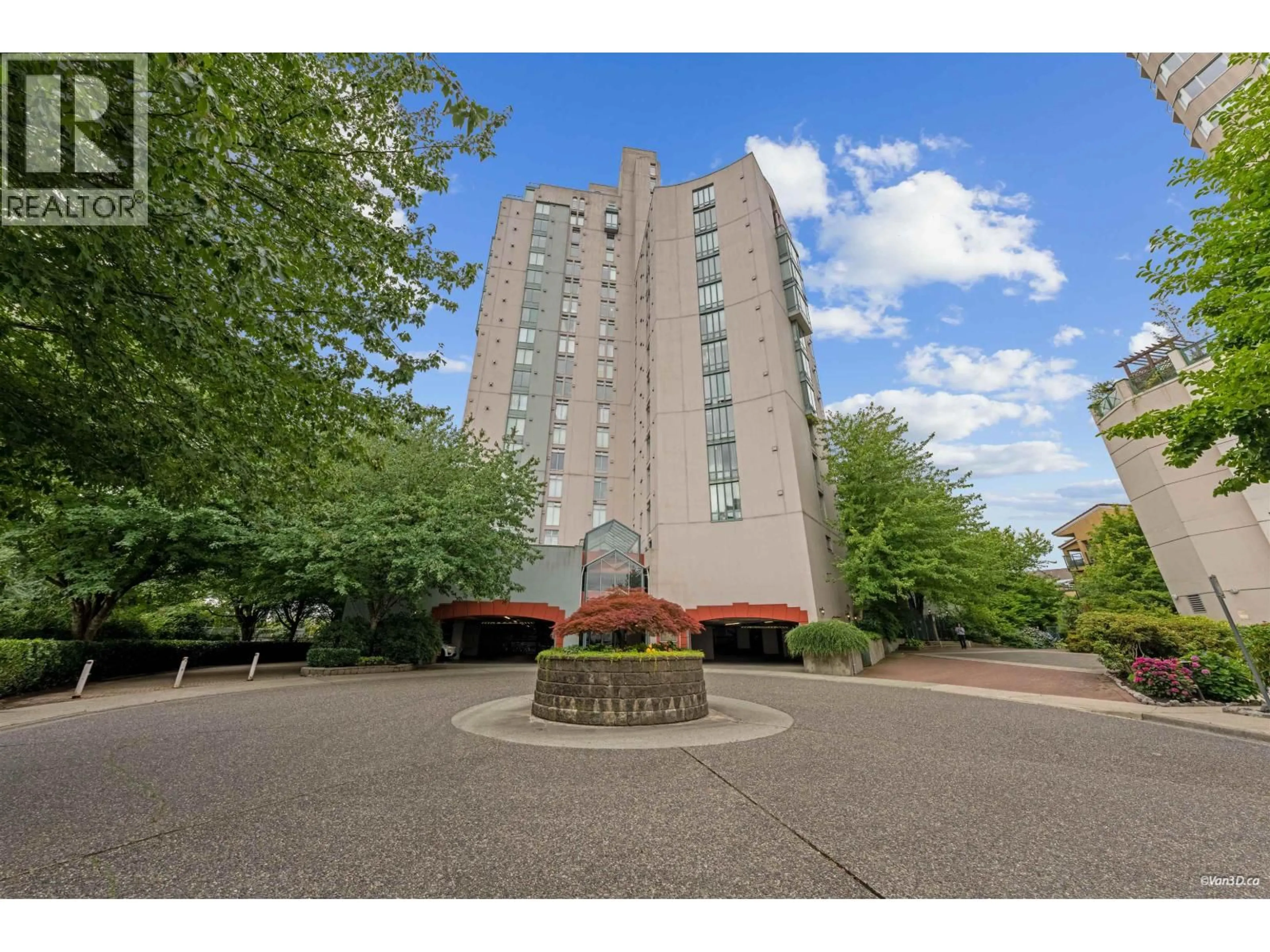 Indoor foyer for 1207 - 8 LAGUNA COURT, New Westminster British Columbia V3M6M6