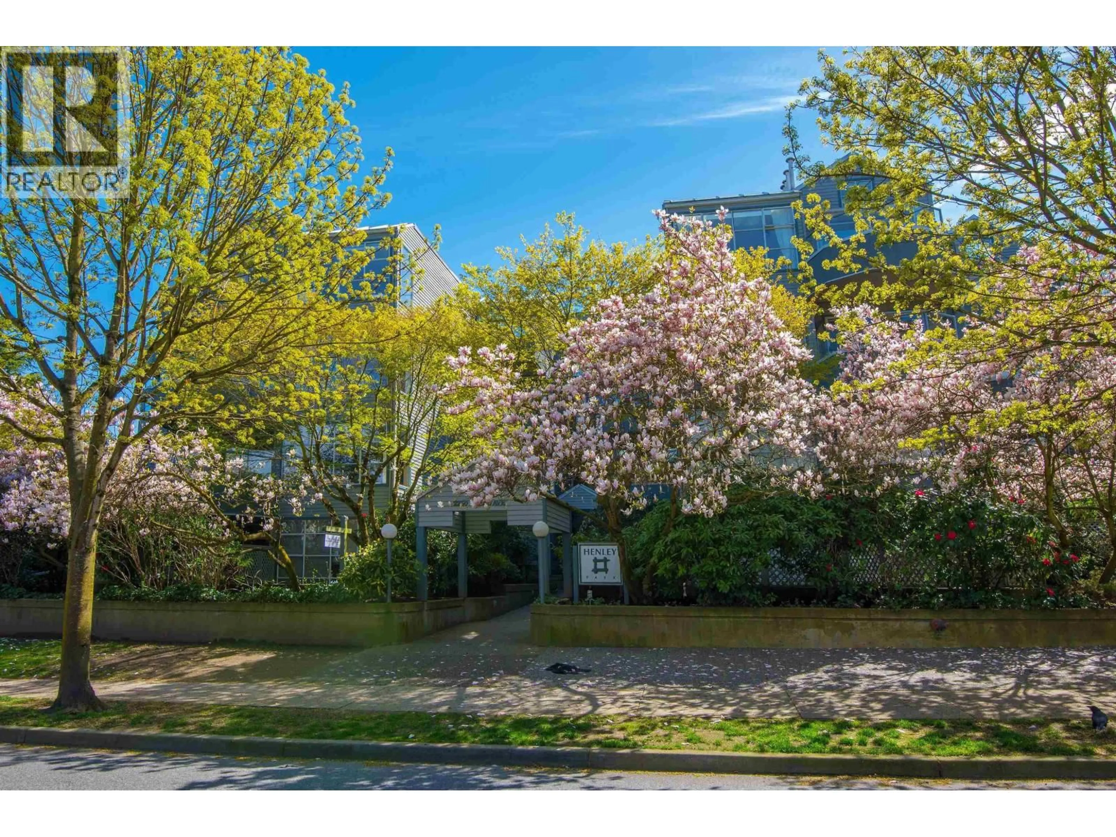 Unknown for 301 - 2250 3RD AVENUE, Vancouver British Columbia V6K1L4
