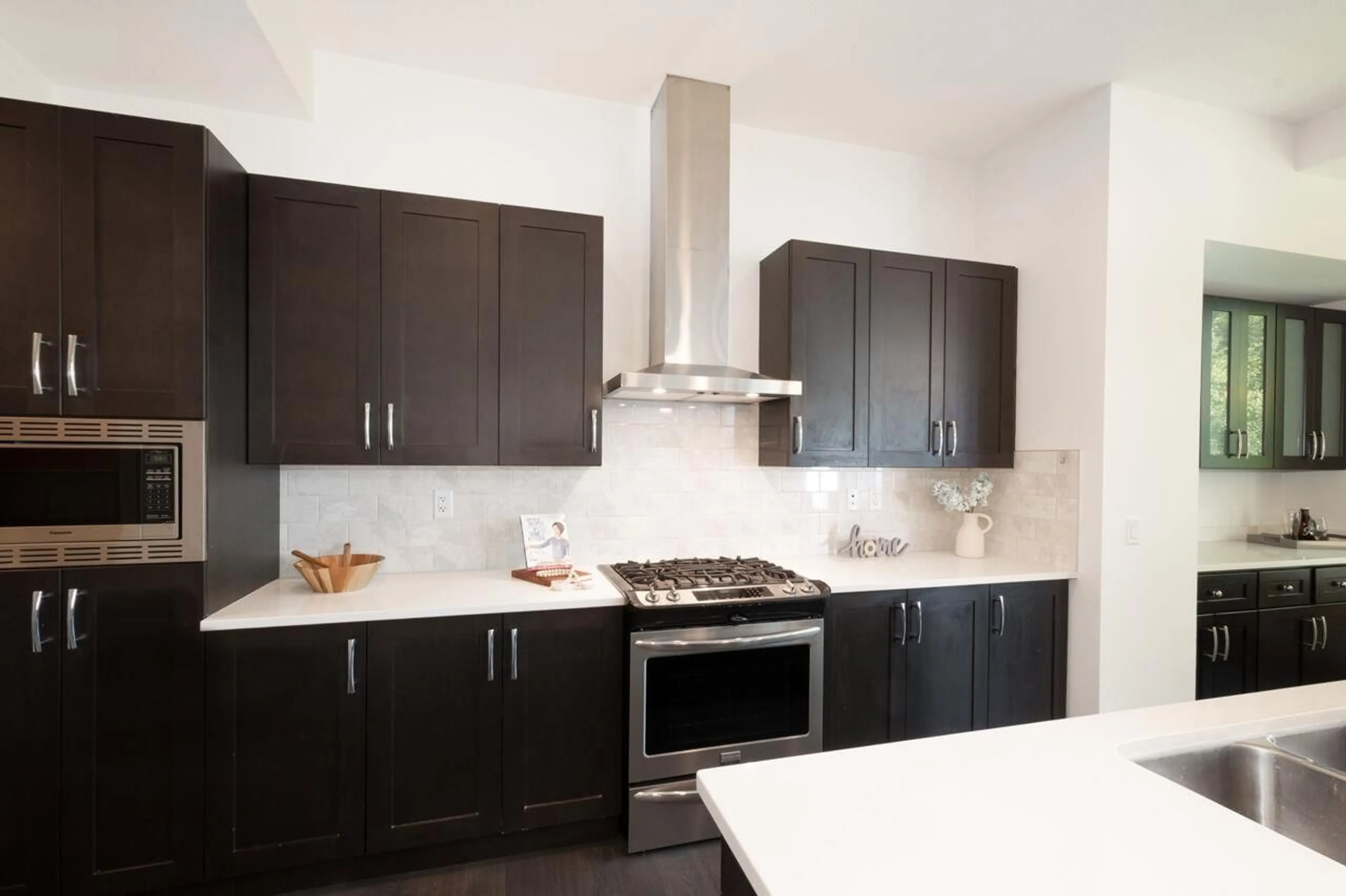 Contemporary kitchen, unknown for 20461 83A AVENUE, Langley British Columbia V2Y0S2