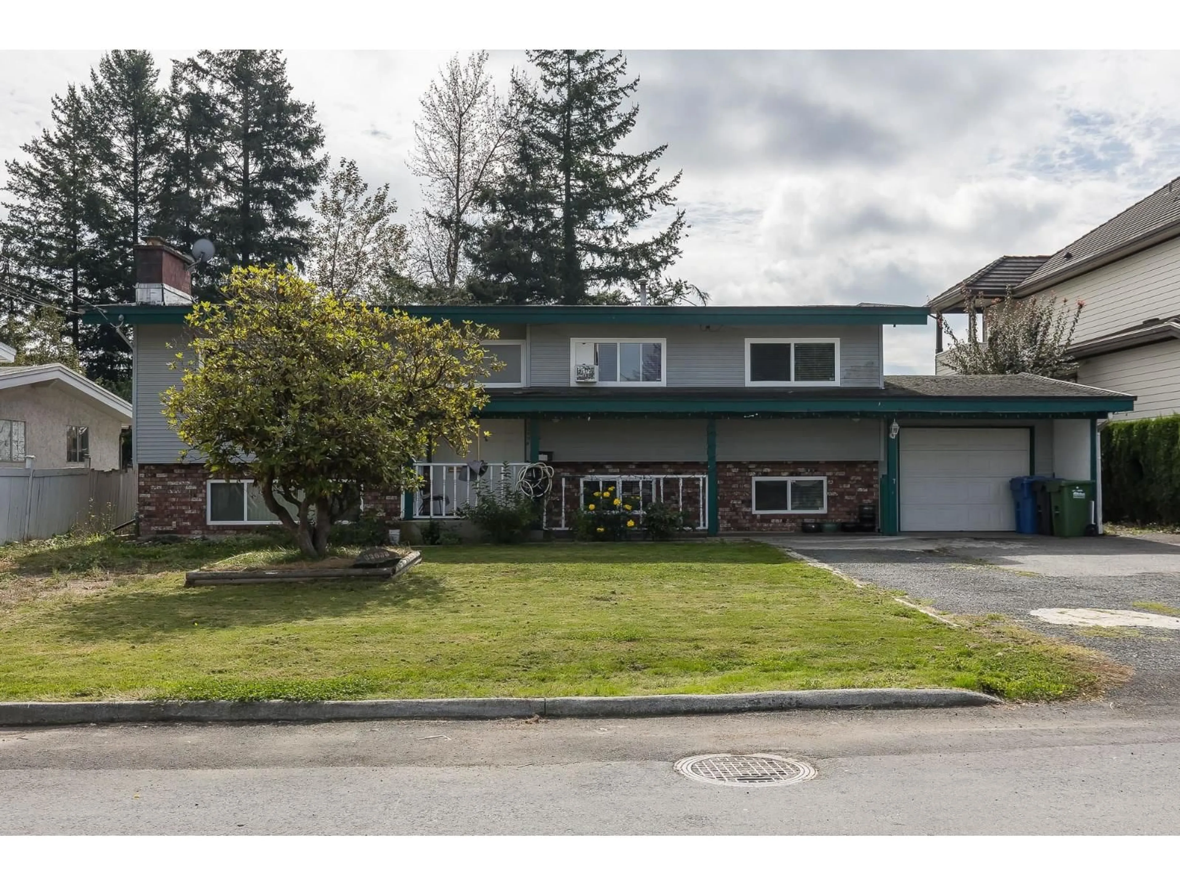 Unknown for 32698 PANDORA AVENUE, Abbotsford British Columbia V2T3X1