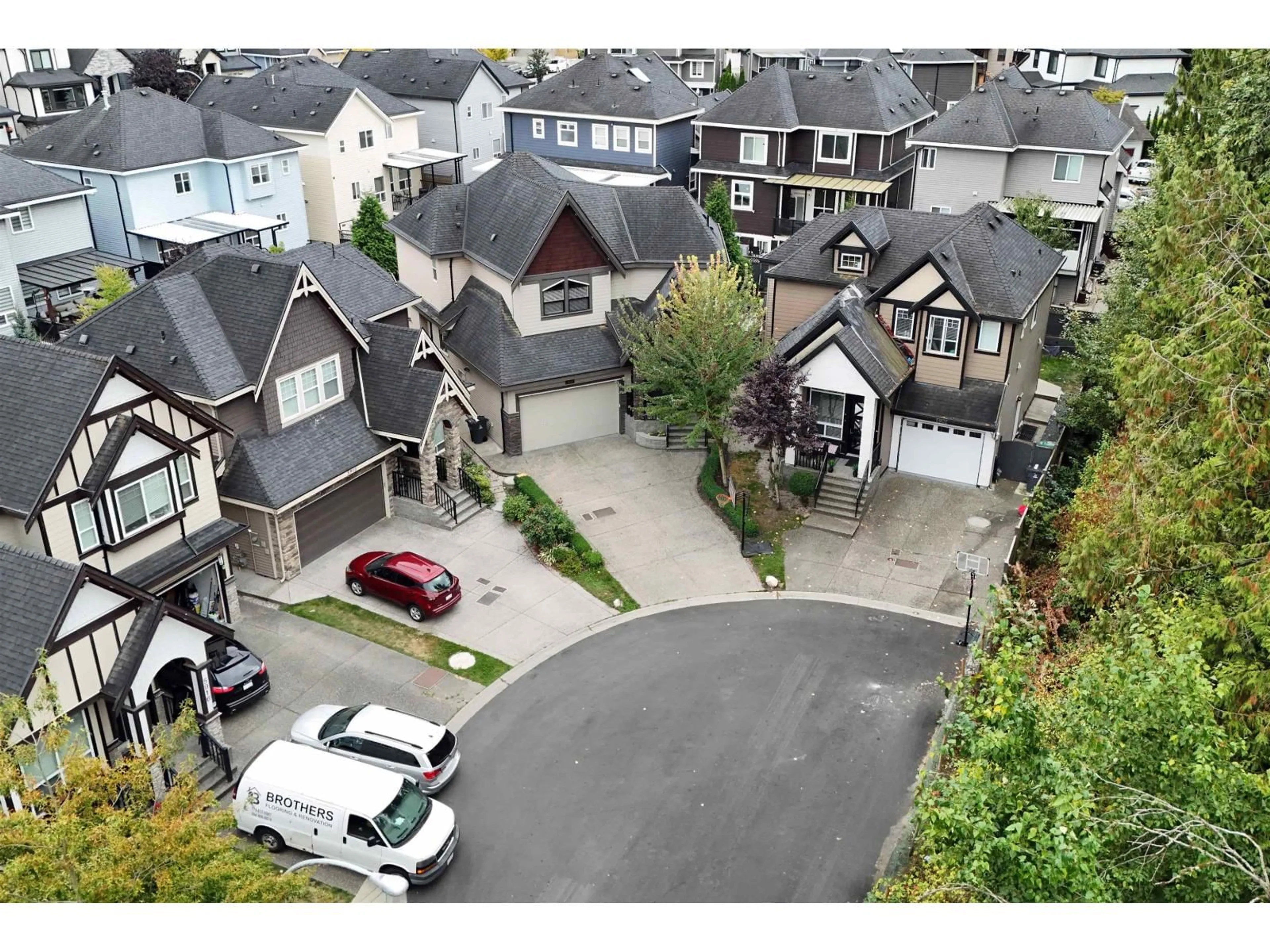 A pic from outside/outdoor area/front of a property/back of a property/a pic from drone, street for 5906 139 STREET, Surrey British Columbia V3X0G6