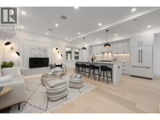 1 - 375 33RD AVENUE, Vancouver 3