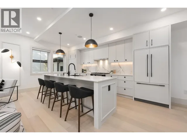 1 - 375 33RD AVENUE, Vancouver 4