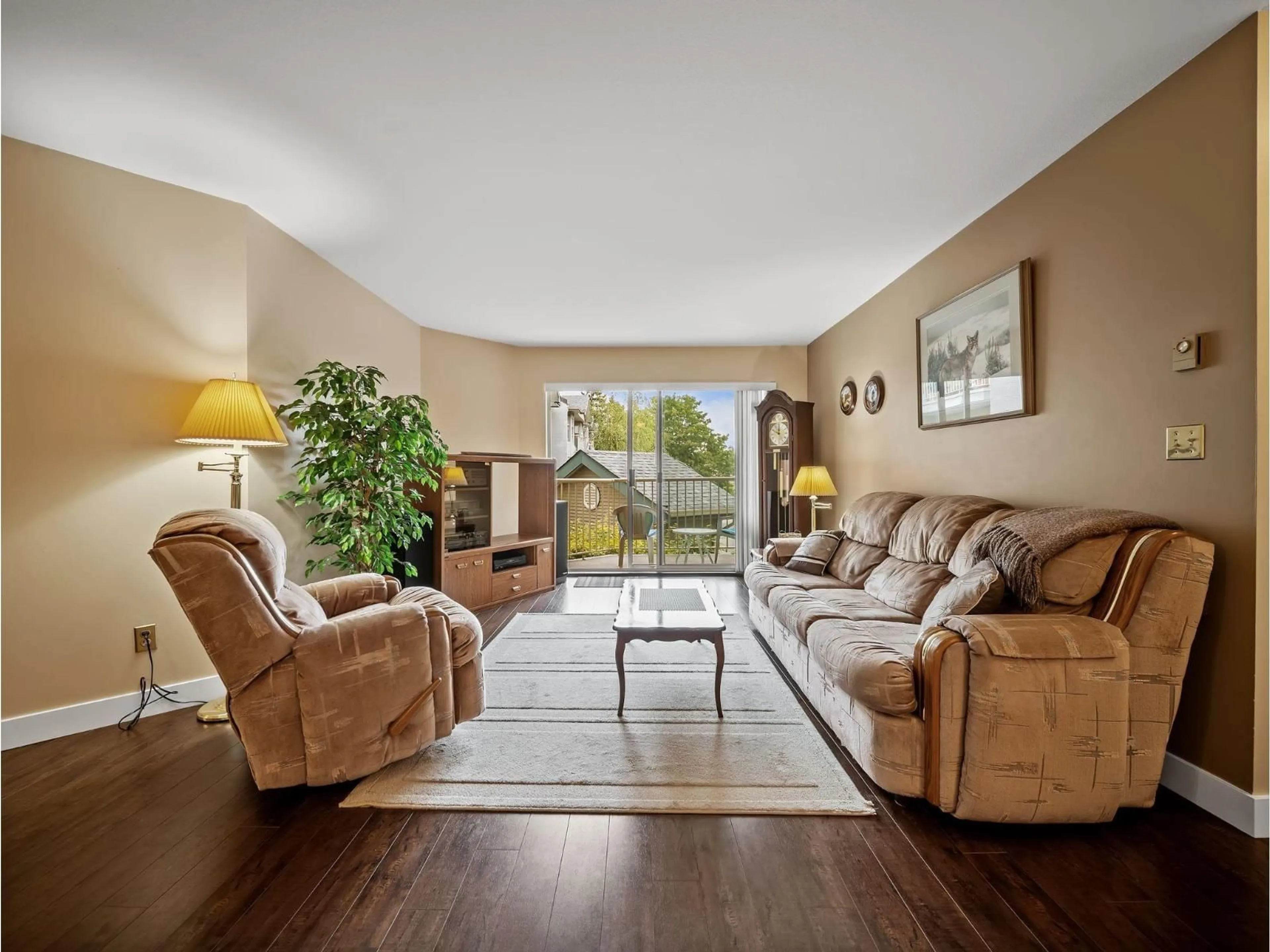 Living room with furniture, unknown for 201 - 10743 139TH STREET, Surrey British Columbia V3T4L8