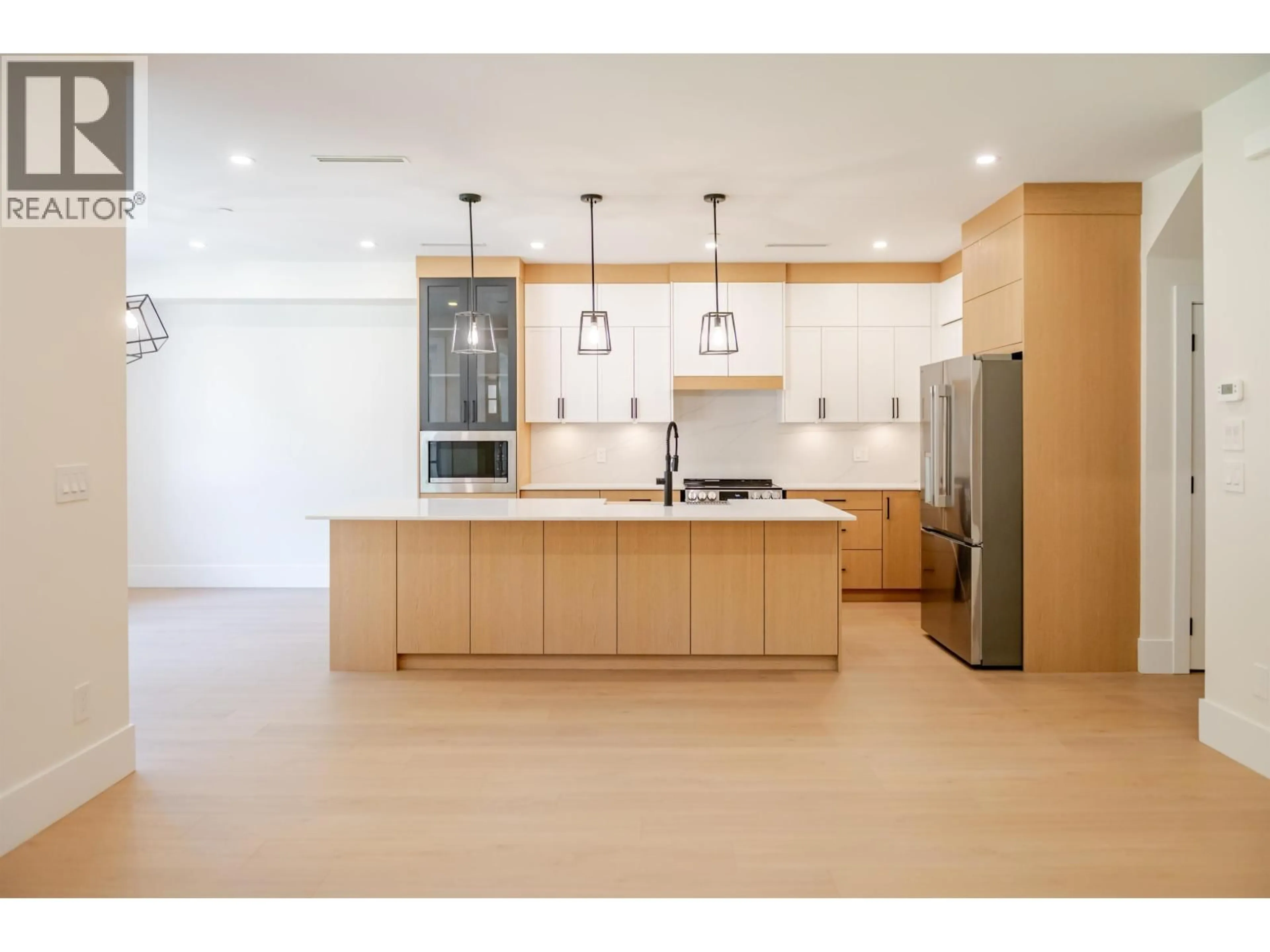 Open concept kitchen, ceramic/tile floor for 2 - 21092 WICKLUND AVENUE, Maple Ridge British Columbia V2X3R9