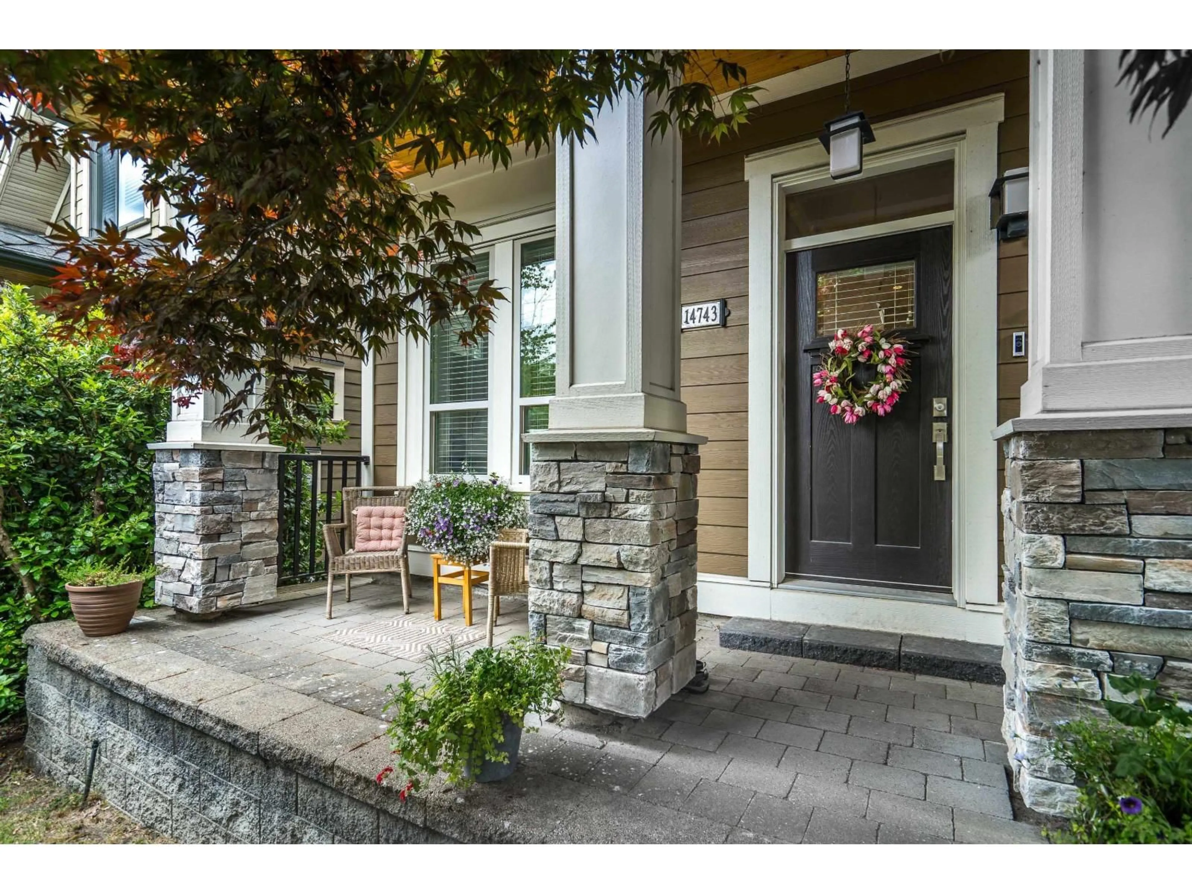 Indoor entryway for 14743 32 AVENUE, Surrey British Columbia V4P1Z8