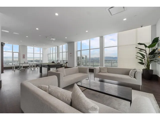 1112 - 13350 CENTRAL AVENUE, Surrey 3
