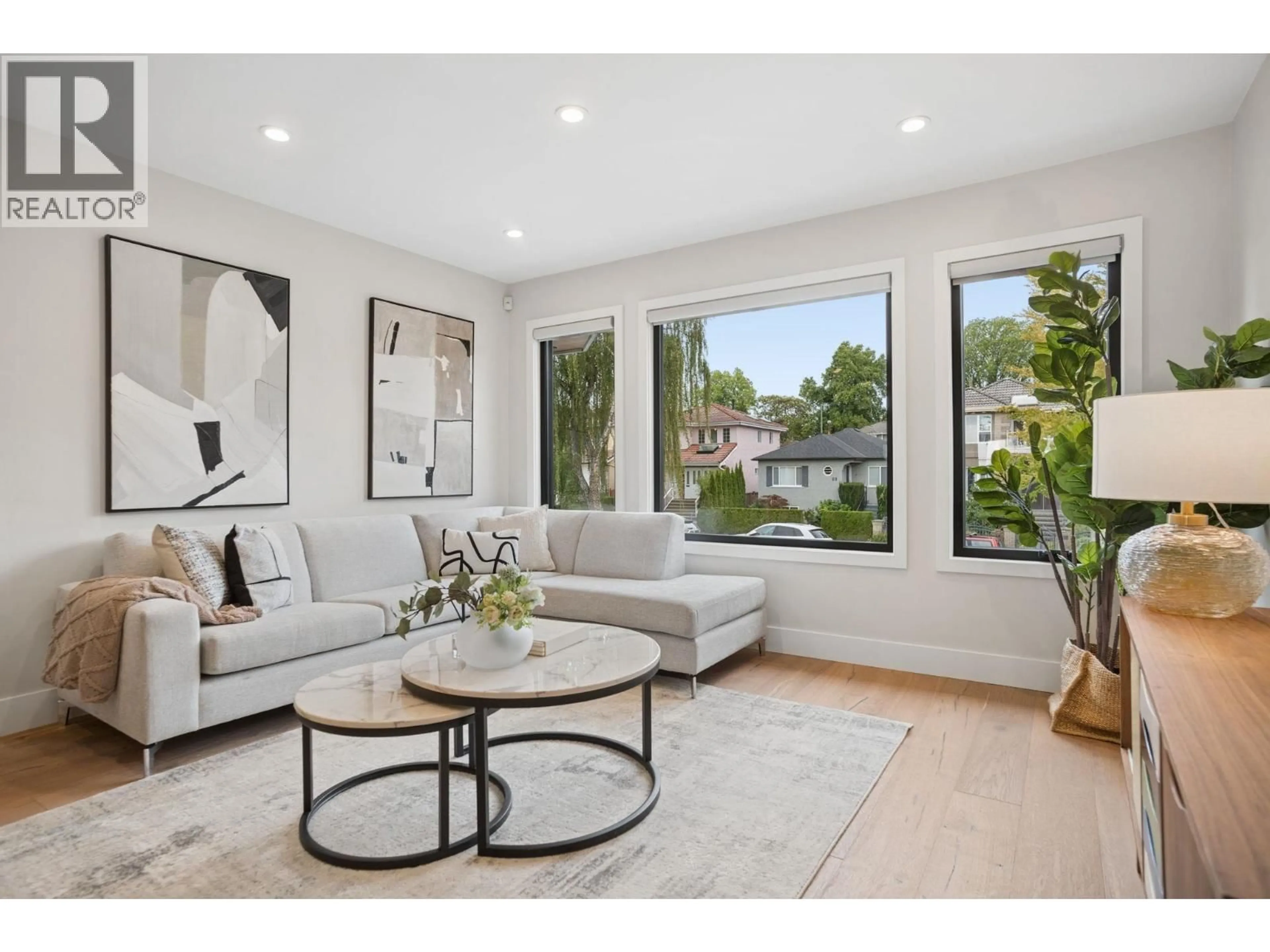 Living room with furniture, unknown for 76 46TH AVENUE, Vancouver British Columbia V5W1Z1