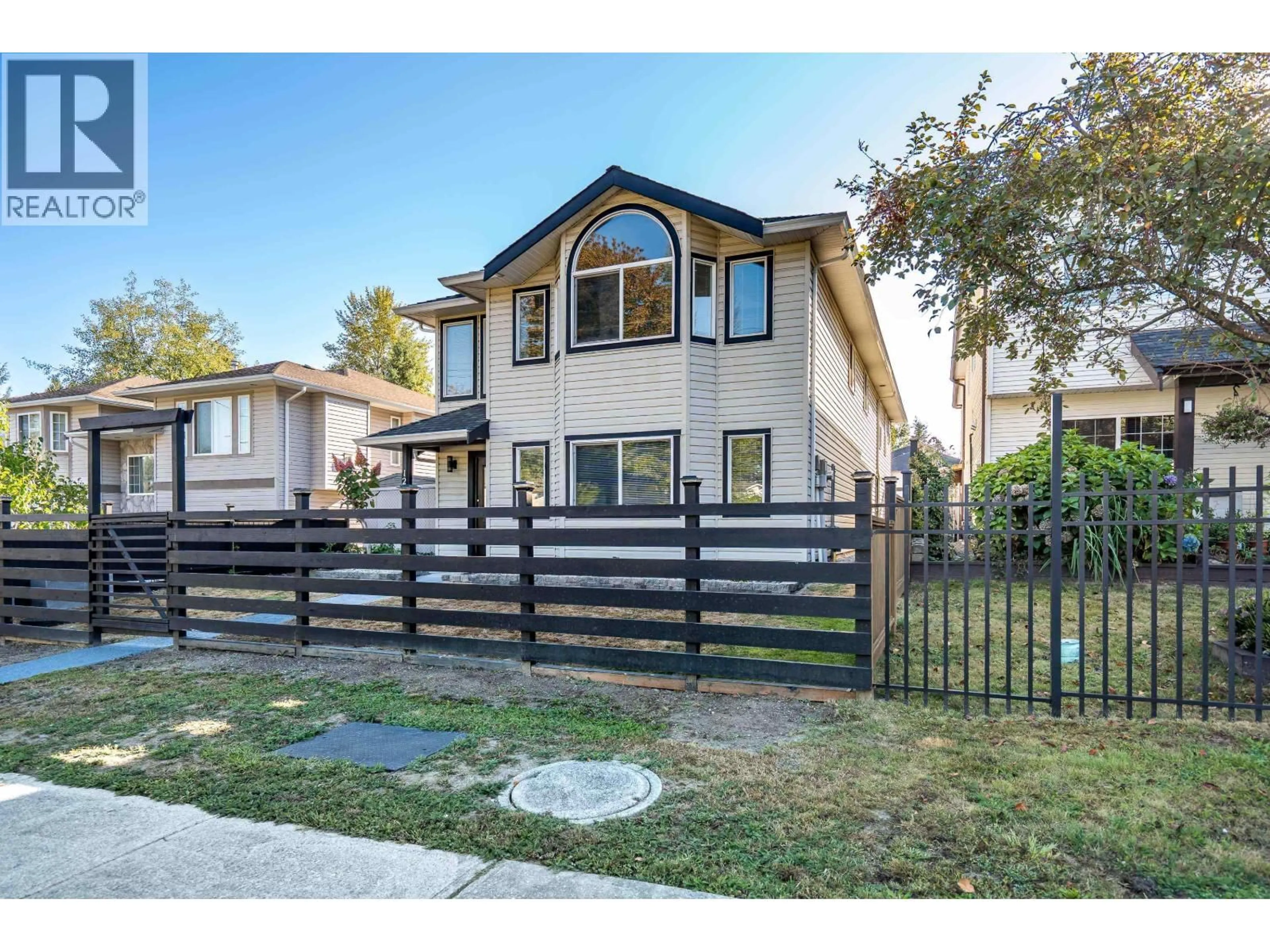 Home with vinyl exterior material, street for 12578 224 STREET, Maple Ridge British Columbia V2X6C1