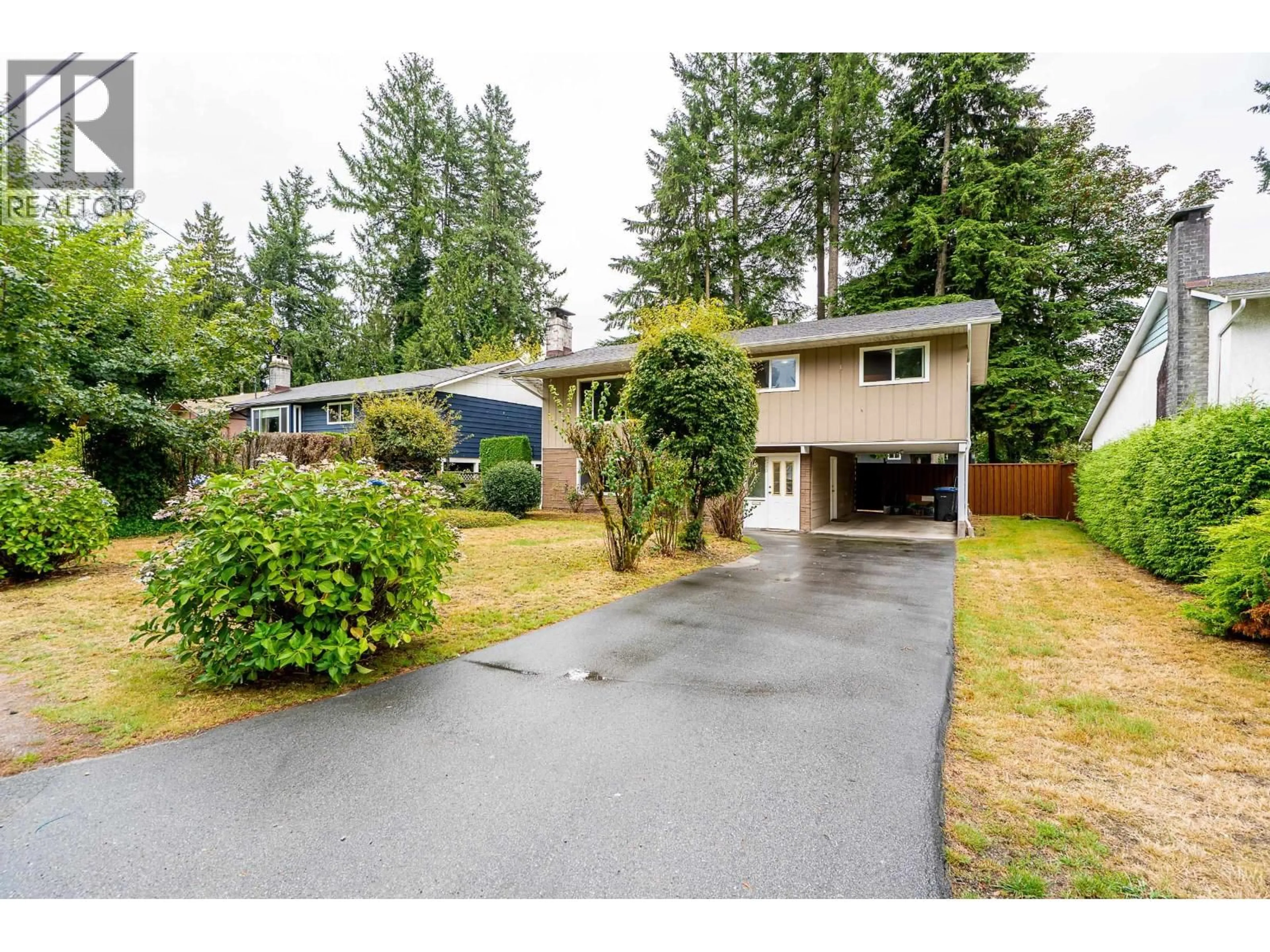 Home with vinyl exterior material, street for 2580 PATRICIA AVENUE, Port Coquitlam British Columbia V3B2H4