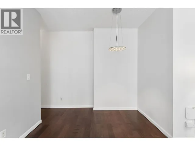 304 - 827 16TH STREET, North Vancouver 4
