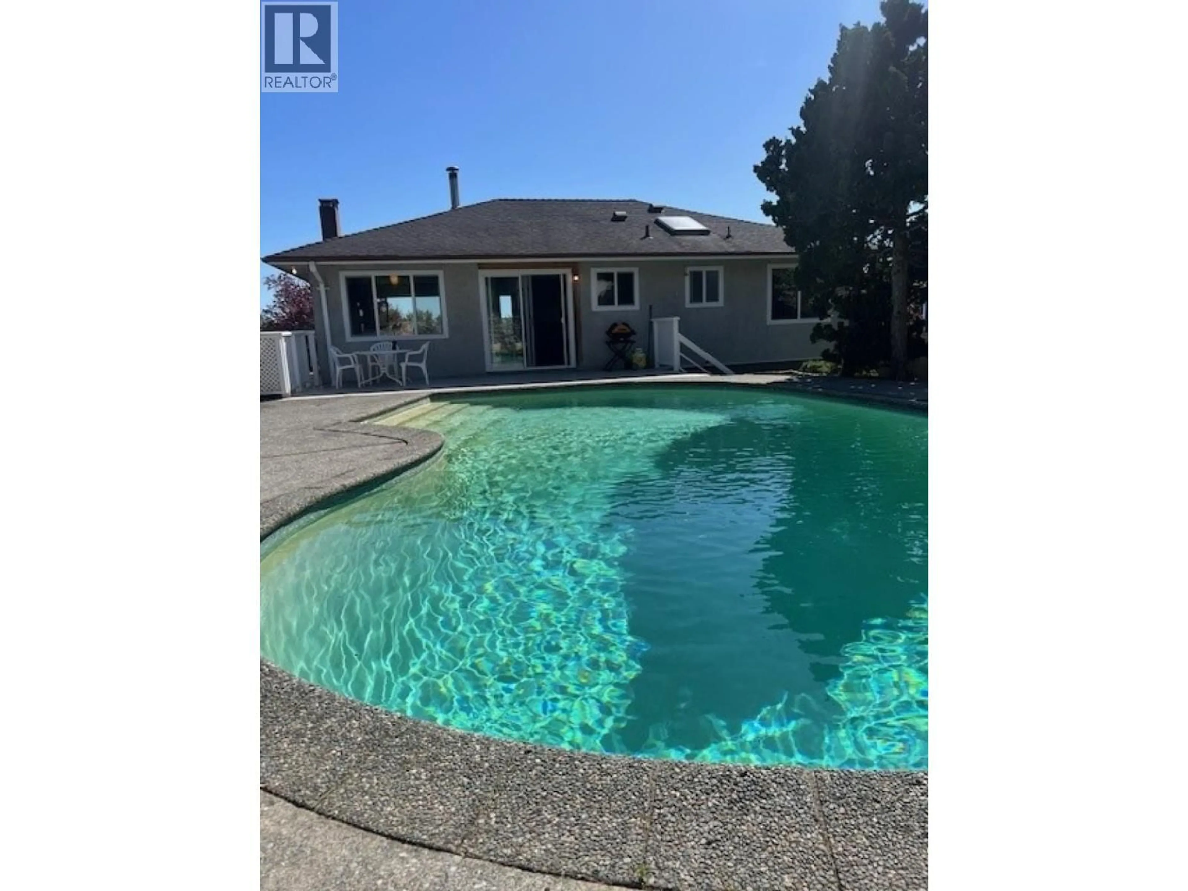 Pool for 4581 SUNLAND PLACE, Burnaby British Columbia V5J3A3