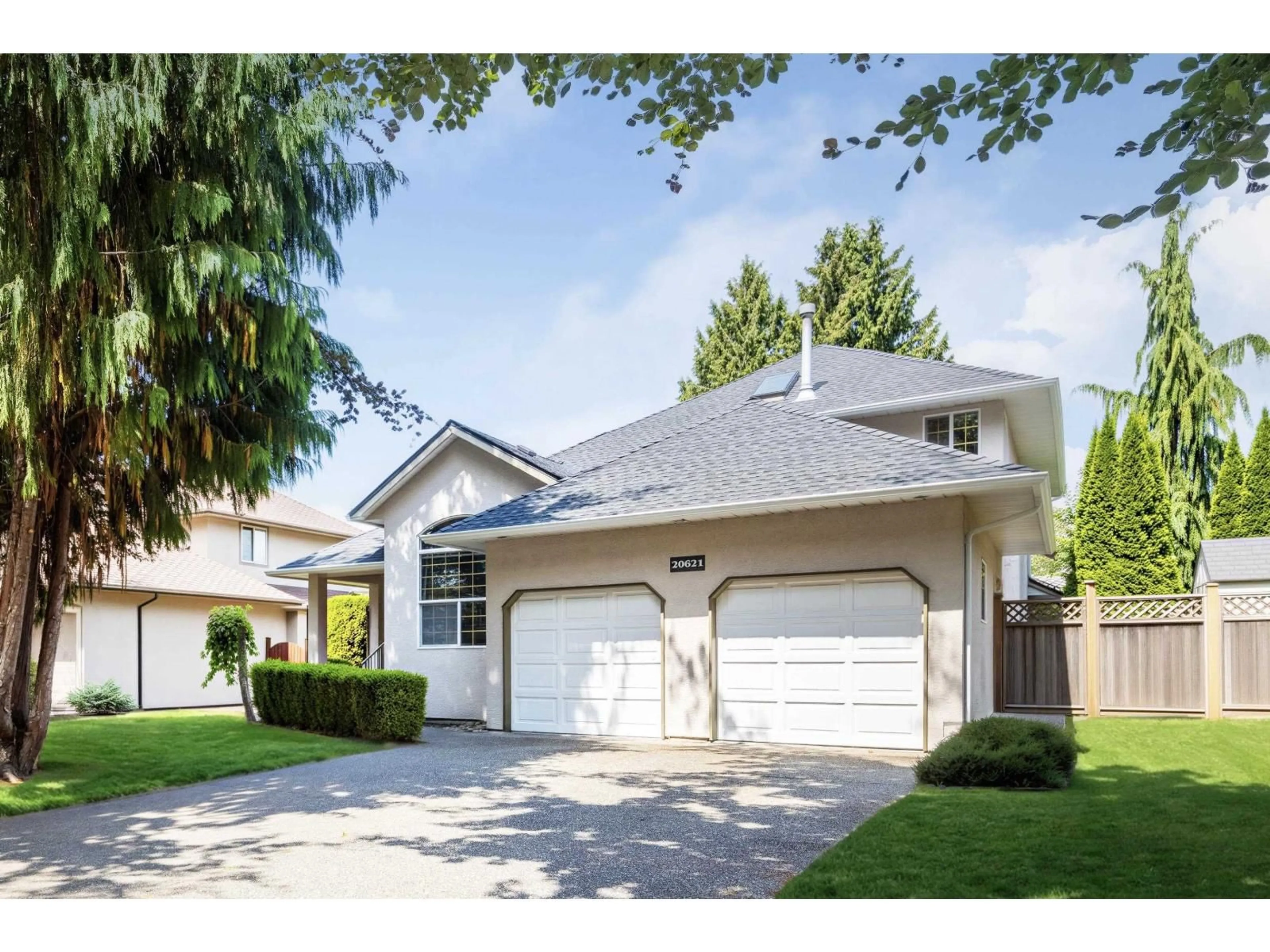 Home with vinyl exterior material, street for 20621 91 AVENUE, Langley British Columbia V1M2X1