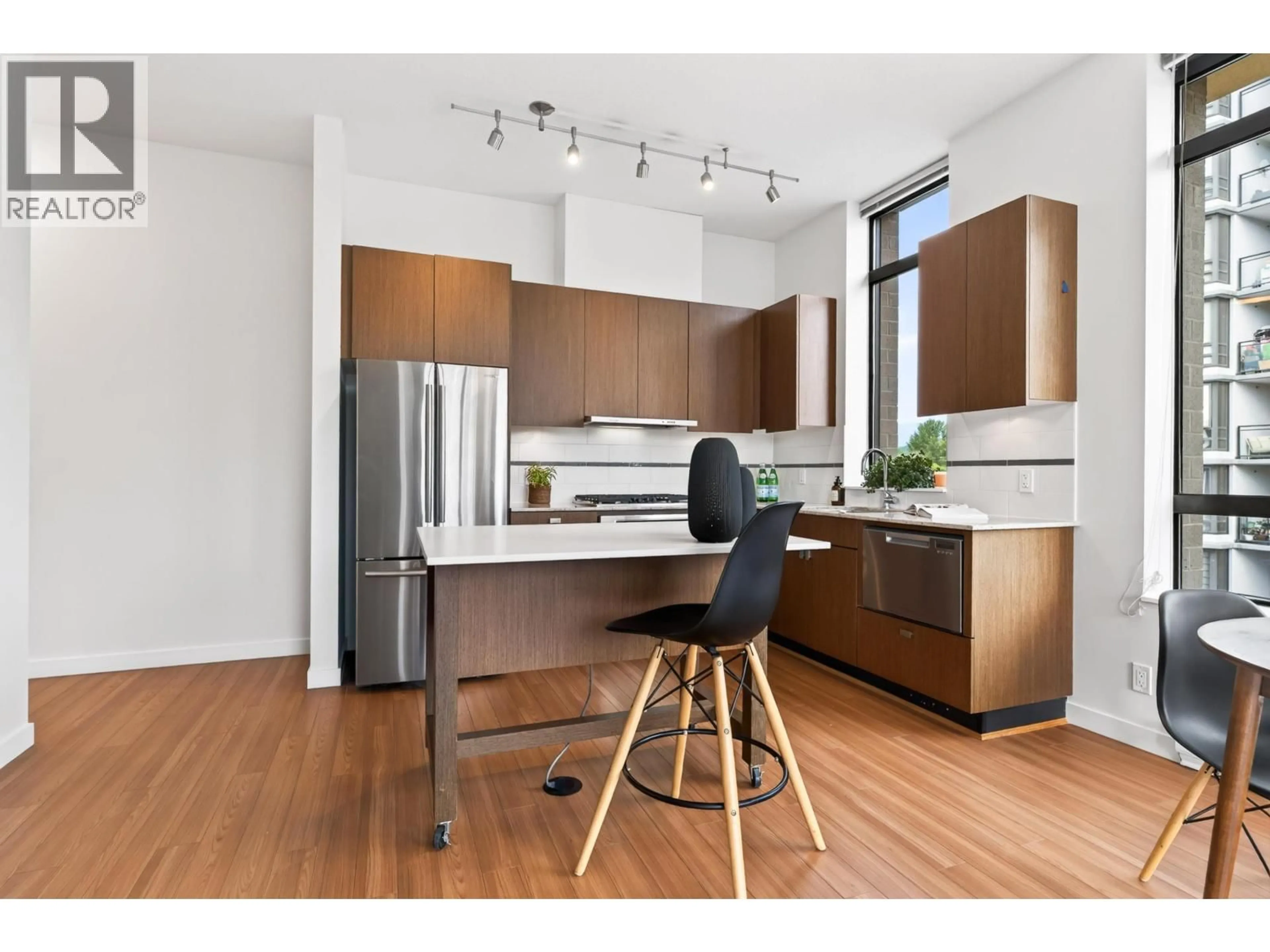 Open concept kitchen, wood/laminate floor for 501 - 121 BREW STREET, Port Moody British Columbia V3H0E2
