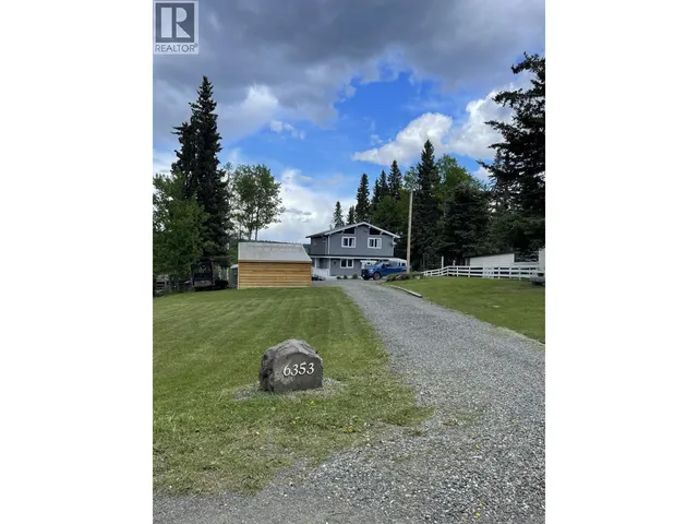 6353 WOLFE ROAD, 100 Mile House 2