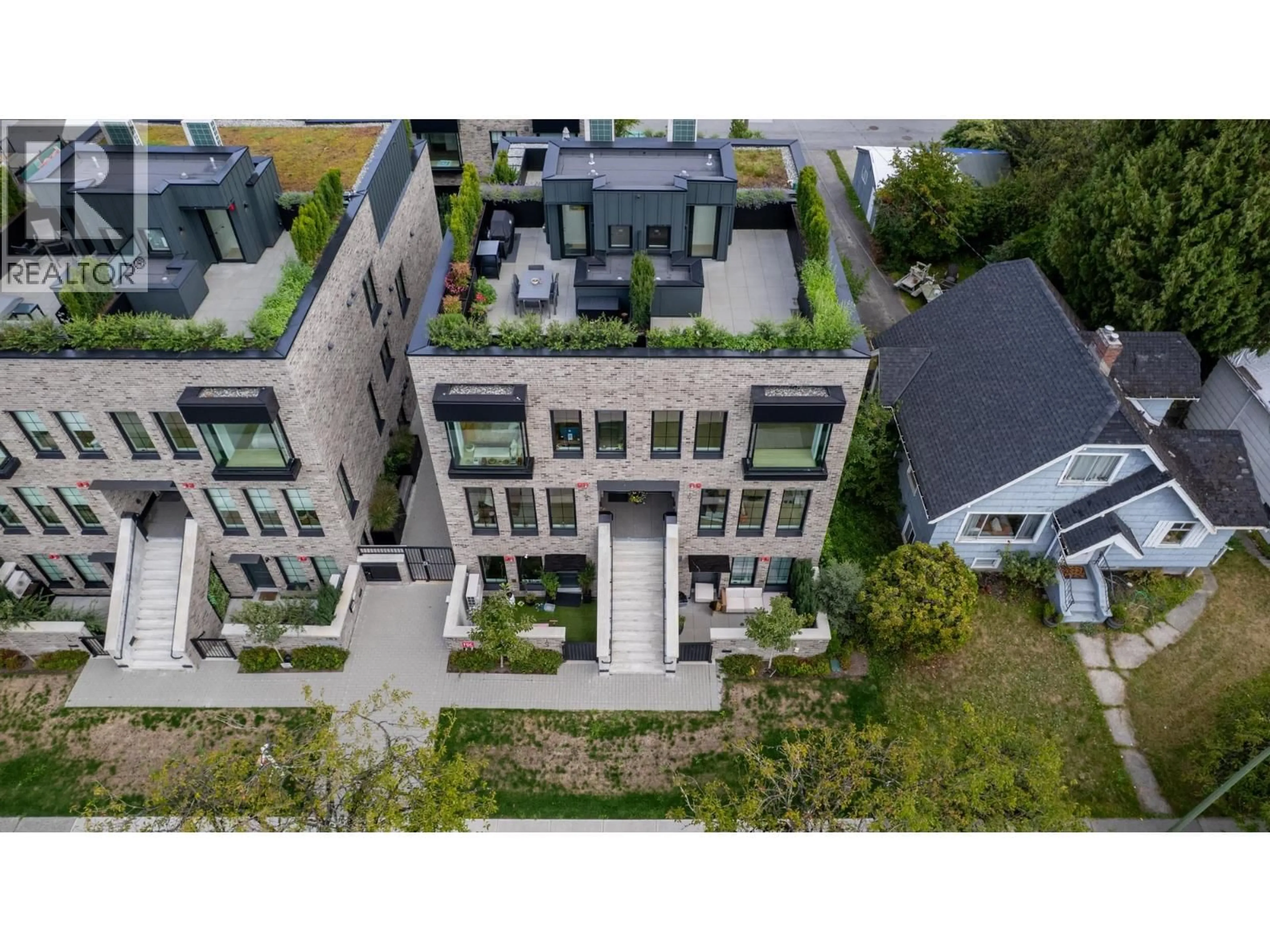 A pic from outside/outdoor area/front of a property/back of a property/a pic from drone, unknown for 102 - 157 KING EDWARD, Vancouver British Columbia V5Y2H8