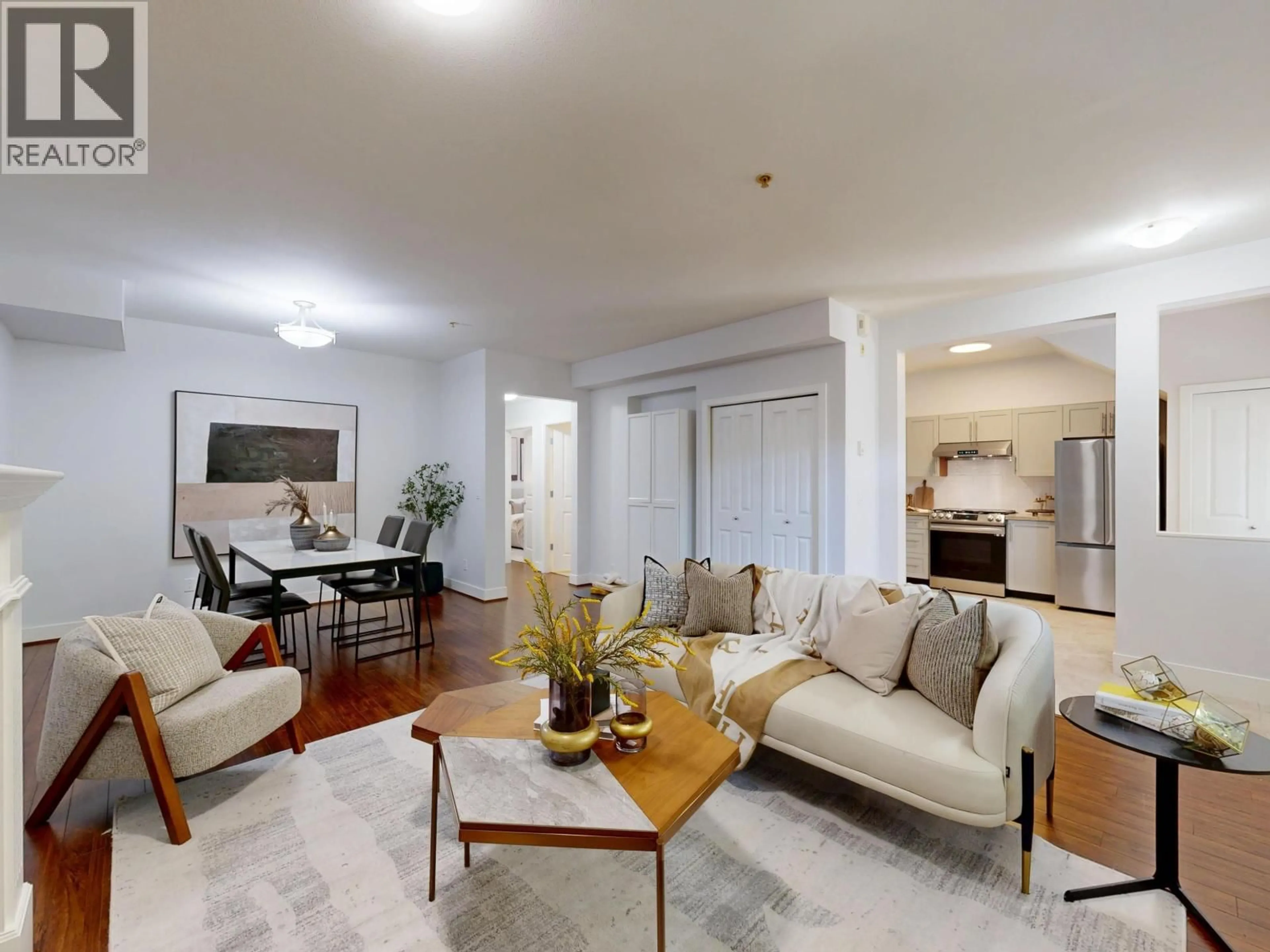 Living room with furniture, unknown for 305 - 4468 ALBERT STREET, Burnaby British Columbia V5C2G8