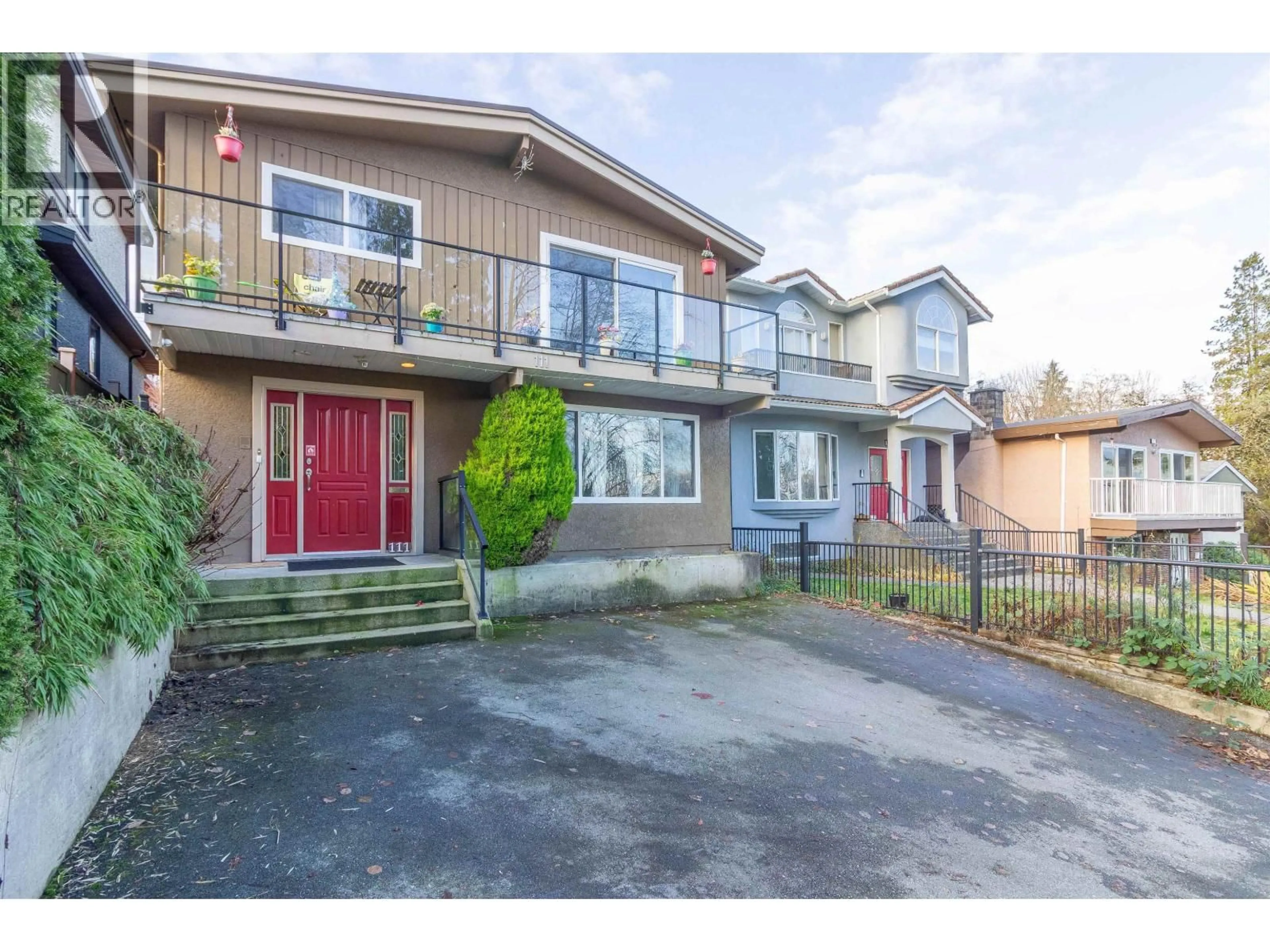 A pic from outside/outdoor area/front of a property/back of a property/a pic from drone, street for 111 FELL AVENUE, Burnaby British Columbia V5B1L3