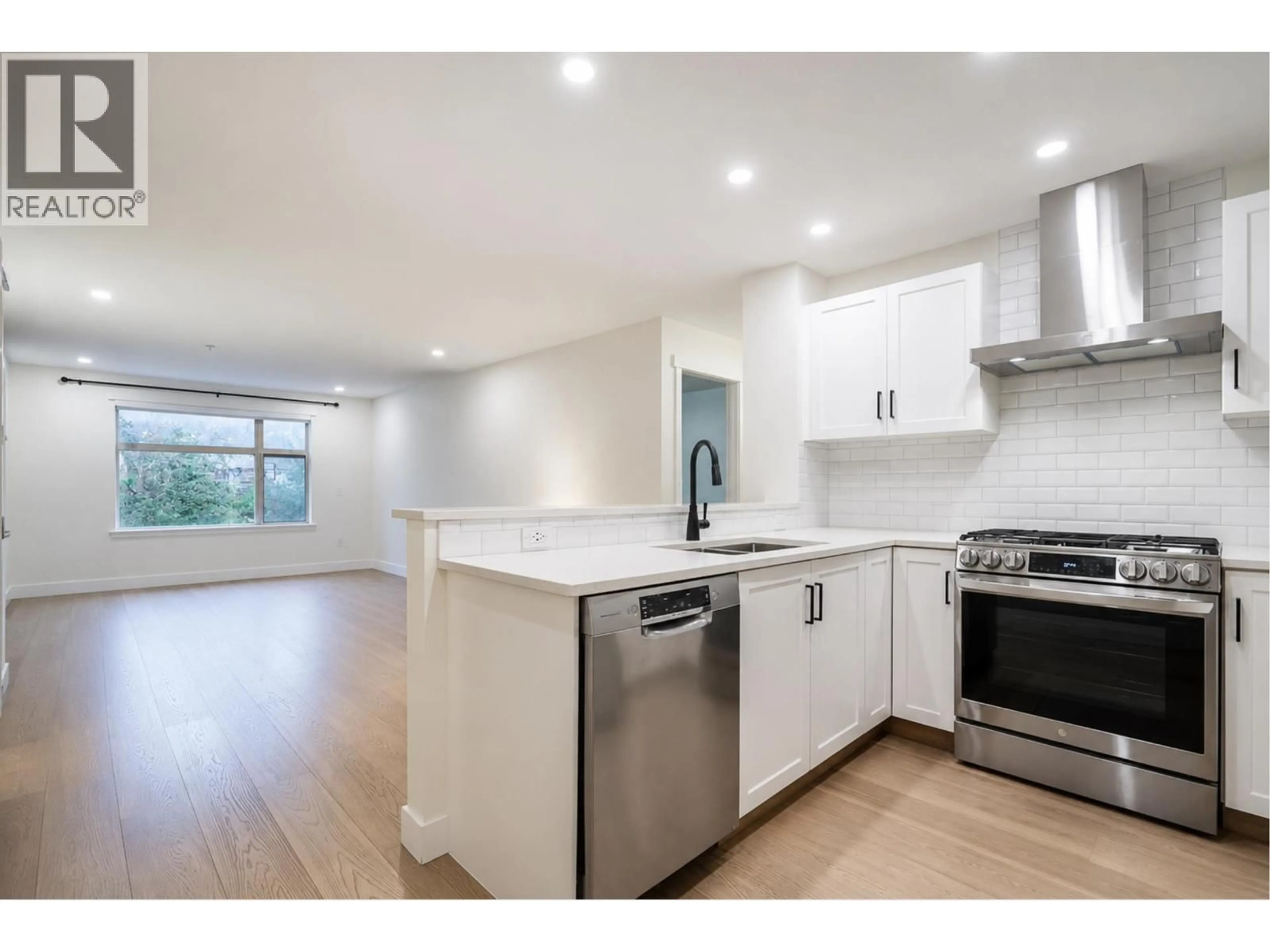 Open concept kitchen, unknown for 201 - 500 KLAHANIE DRIVE, Port Moody British Columbia V3H5L1