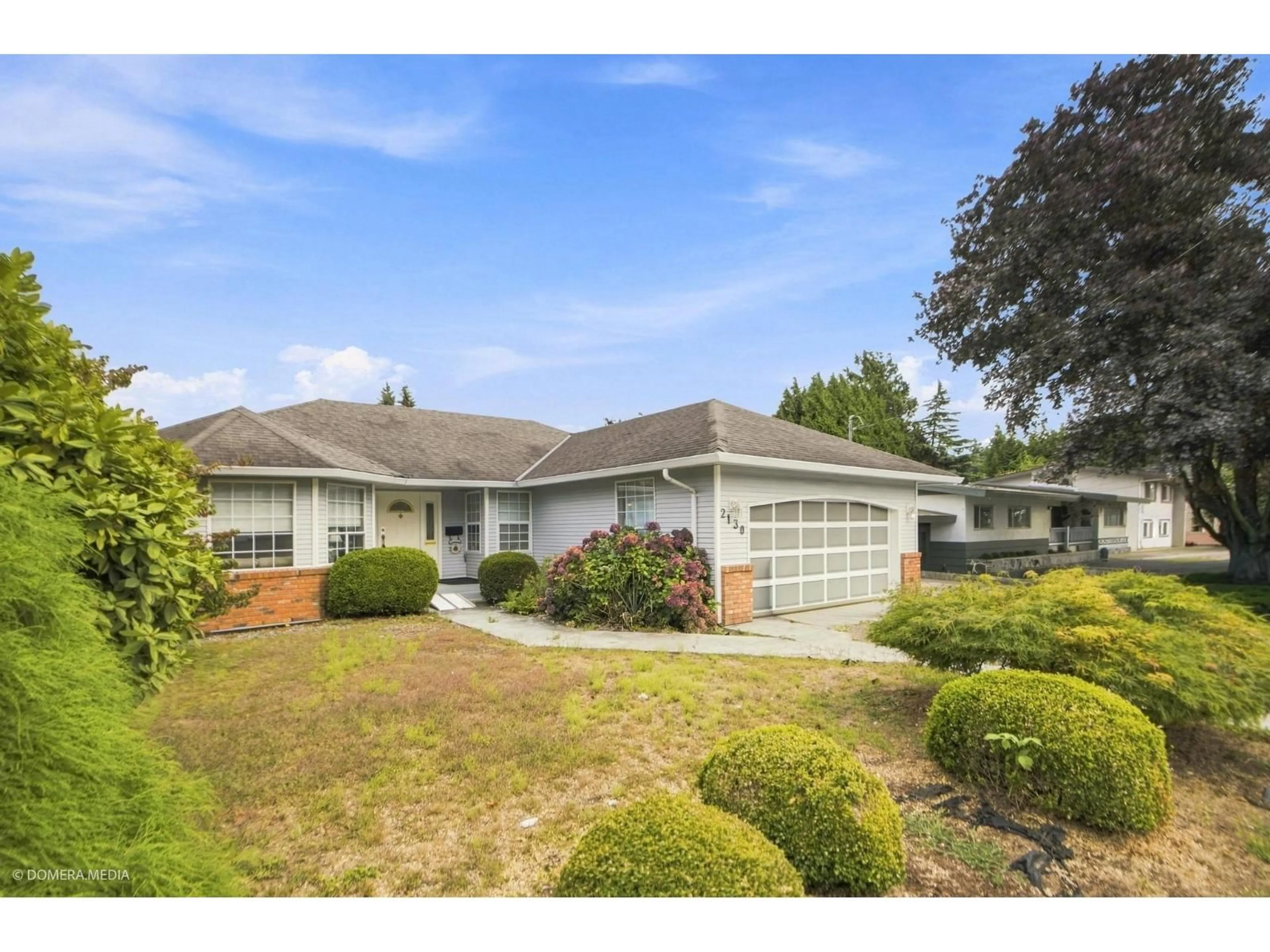 Home with vinyl exterior material, street for 2130 WARE STREET, Abbotsford British Columbia V2S3C2
