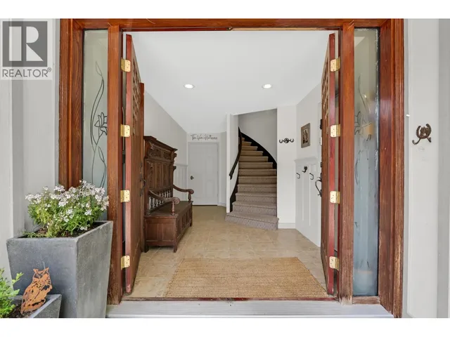 38030 SEVENTH AVENUE, Squamish 5