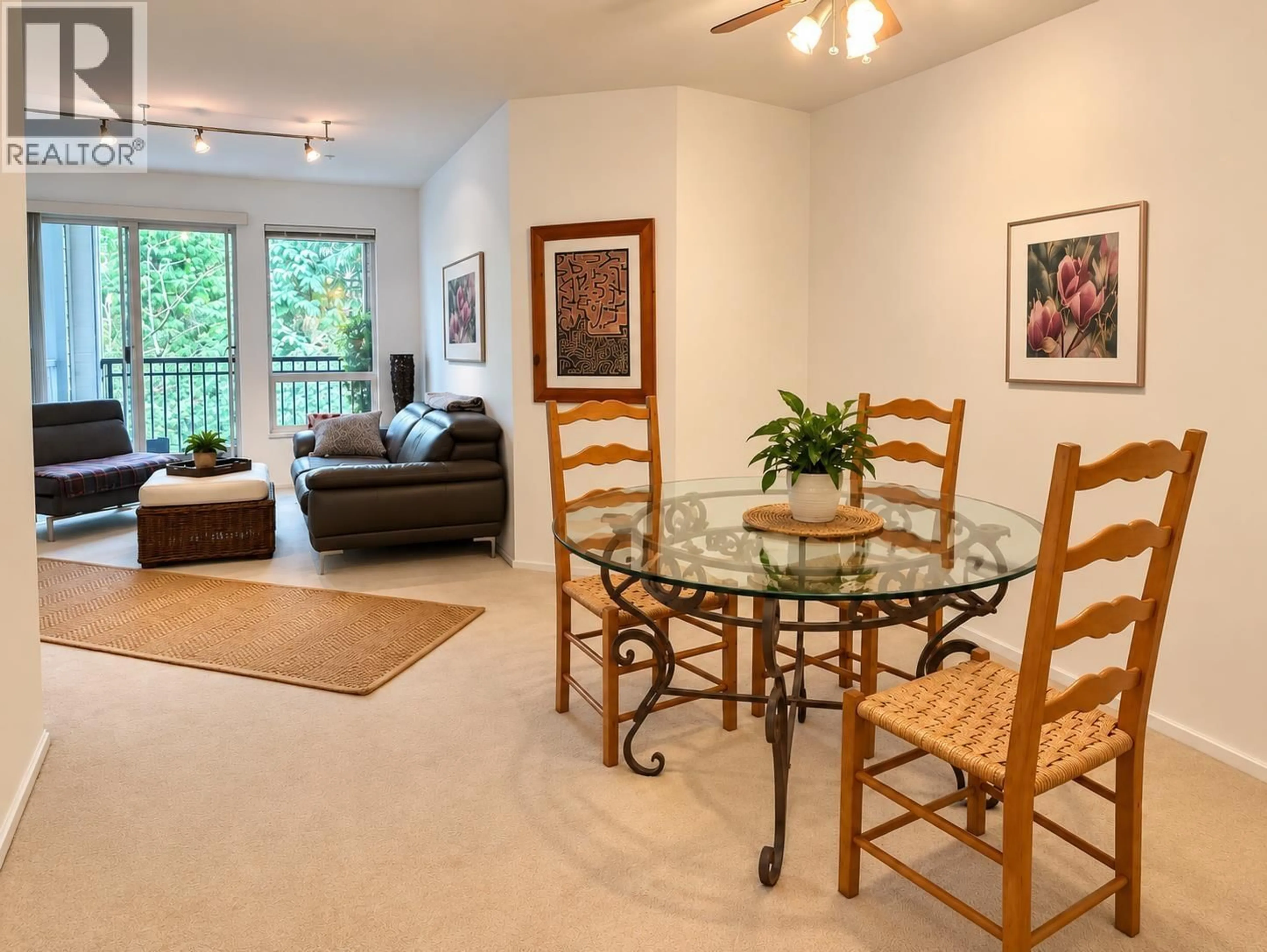 Living room with furniture, unknown for 310 - 1150 29TH STREET, North Vancouver British Columbia V7K3E2