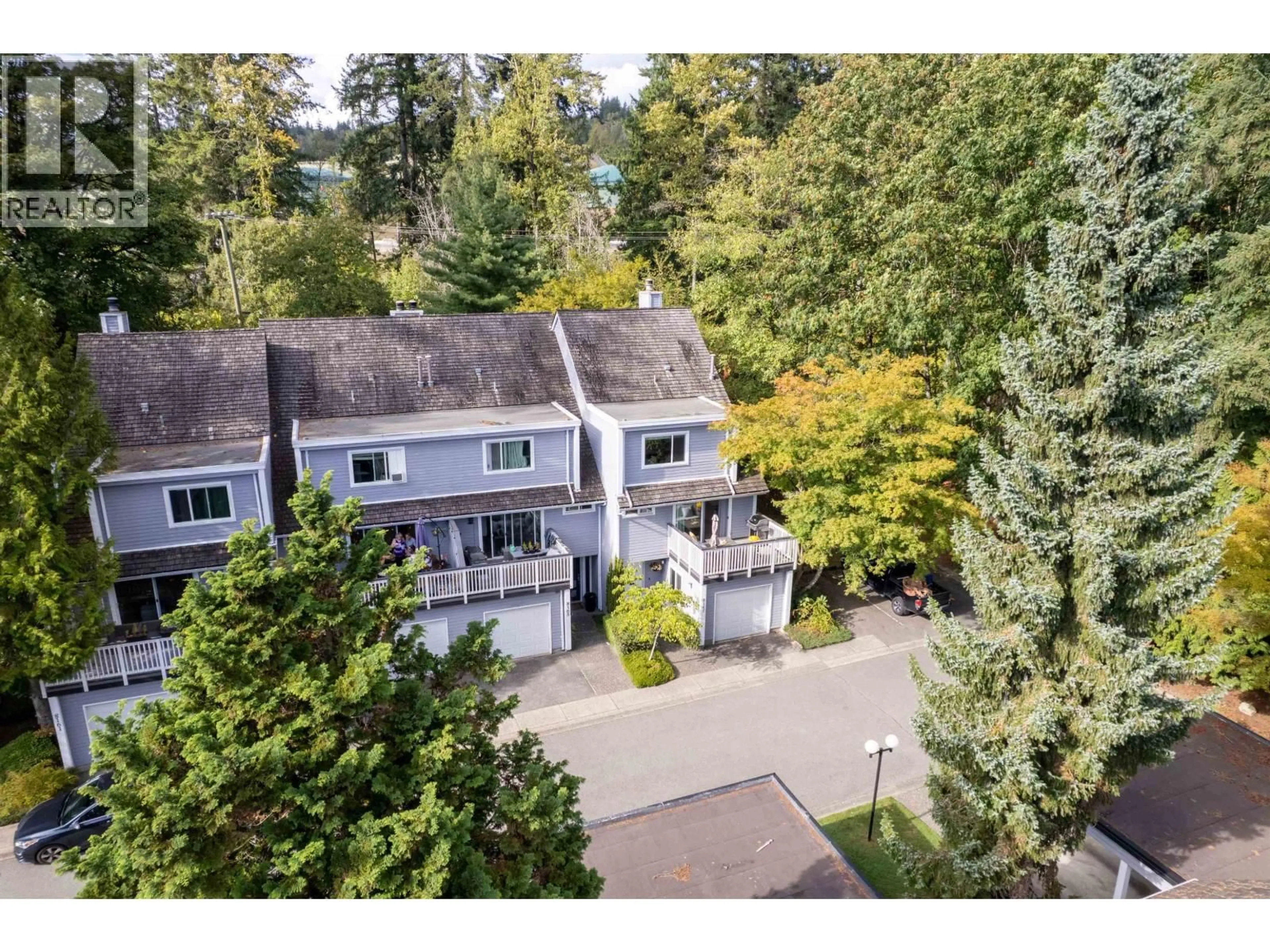 A pic from outside/outdoor area/front of a property/back of a property/a pic from drone, unknown for 8167 FOREST GROVE DRIVE, Burnaby British Columbia V5A4H5