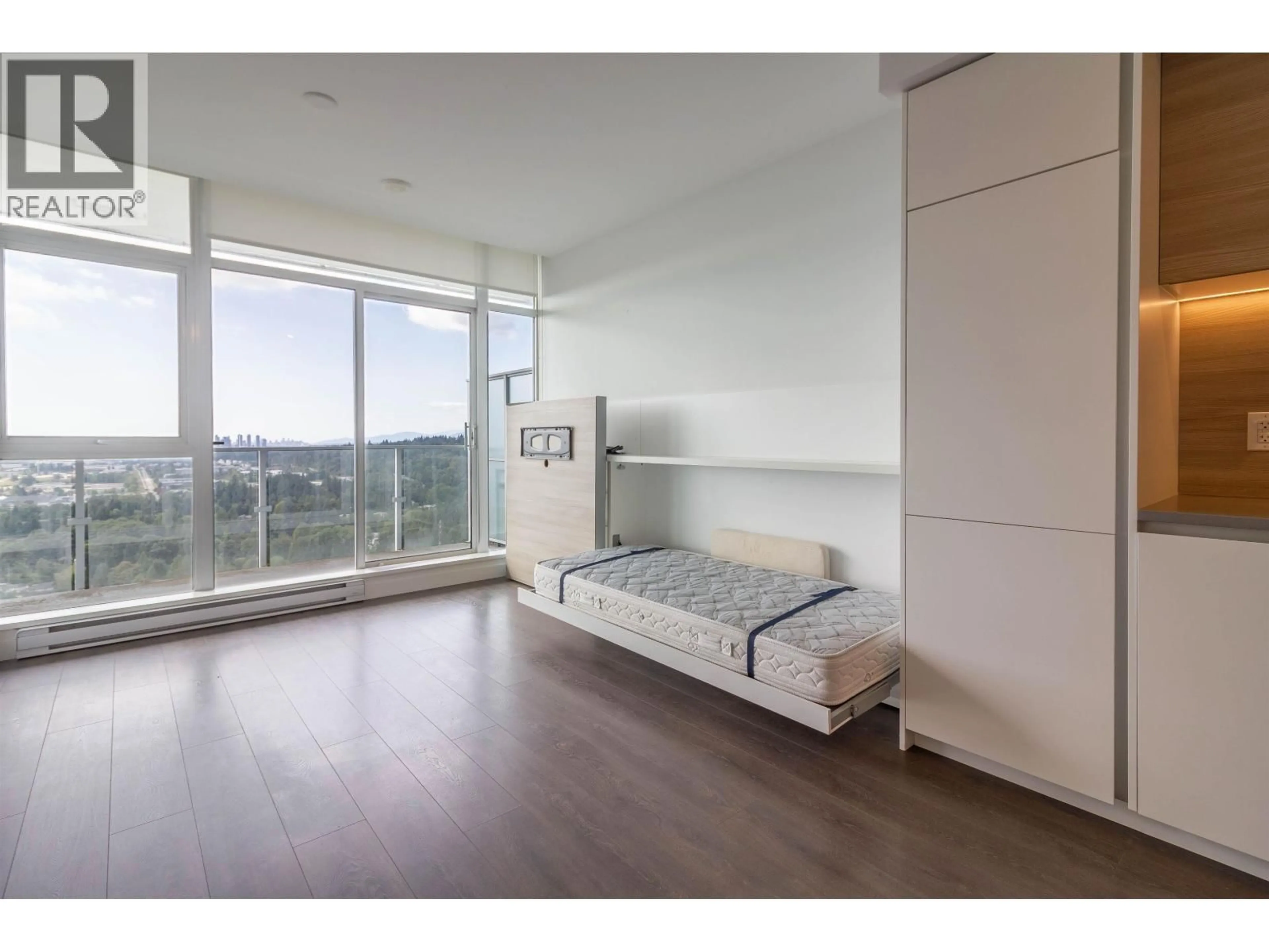 Bedroom with bed, unknown for 2705 - 652 WHITING WAY, Coquitlam British Columbia V3J0K3