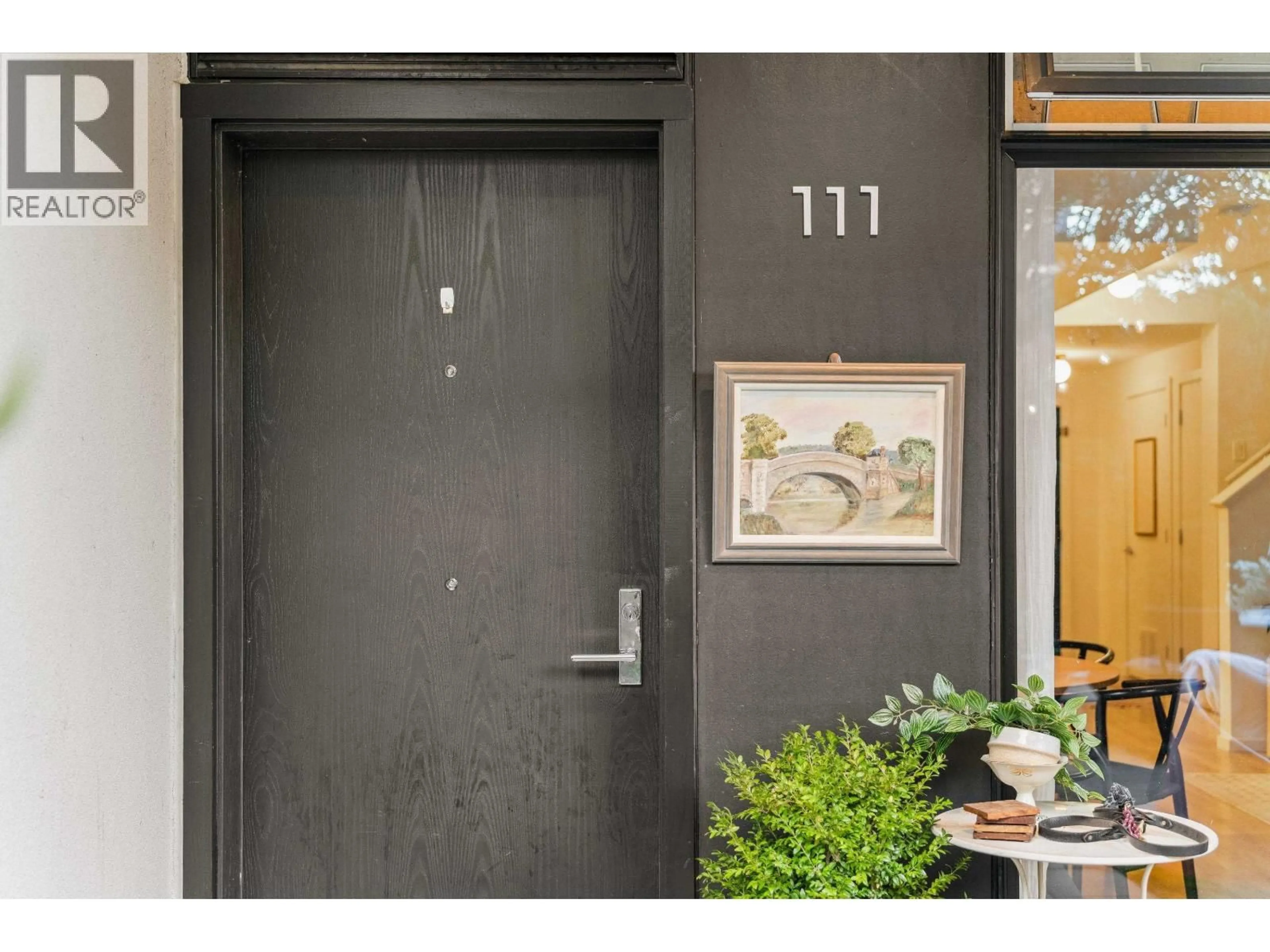 Indoor entryway for 111 - 5080 QUEBEC STREET, Vancouver British Columbia V5W2N2