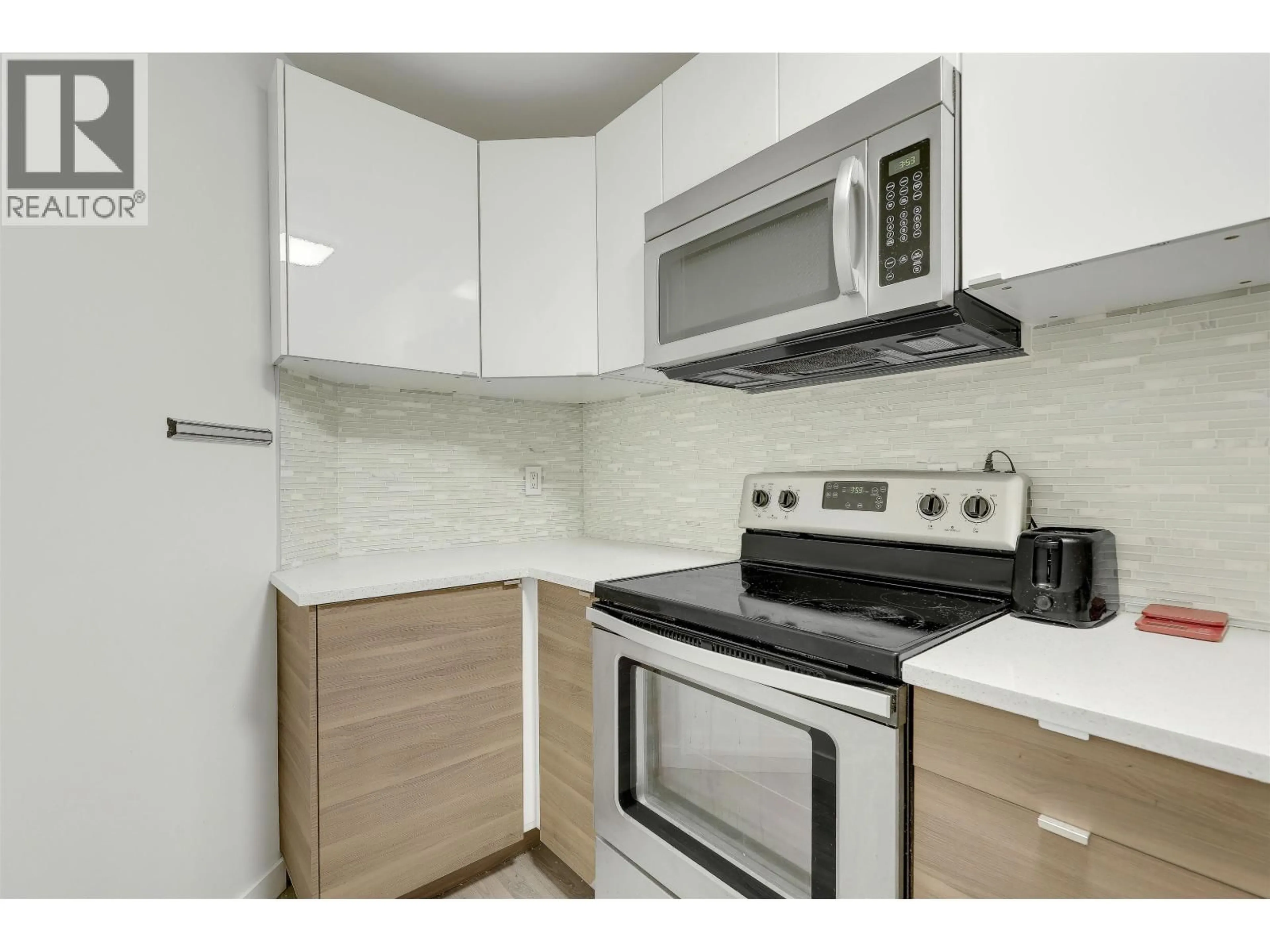 Standard kitchen, unknown for 208 - 1106 PACIFIC ST STREET, Vancouver British Columbia V6E1T4