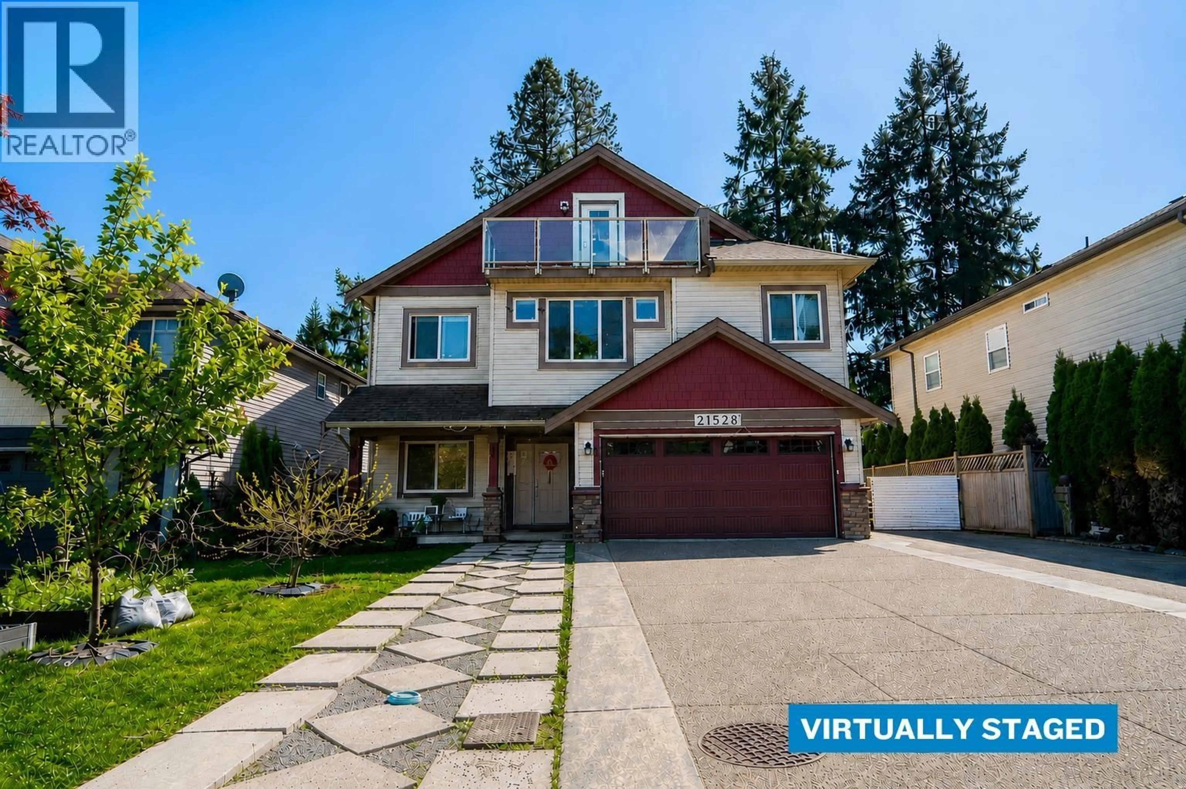 Home with vinyl exterior material, street for 21528 DONOVAN AVENUE, Maple Ridge British Columbia V2X3A1