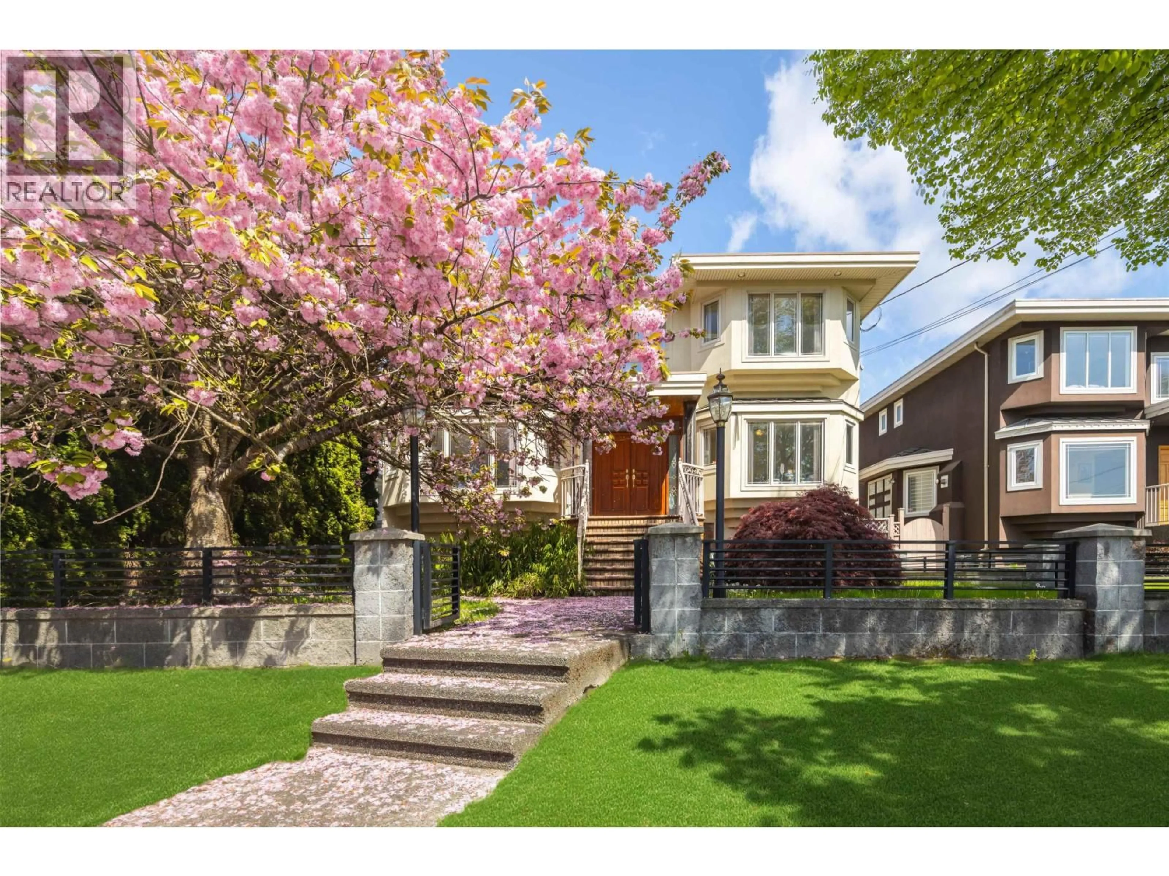 Unknown for 4993 VENABLES STREET, Burnaby British Columbia V5B1X8