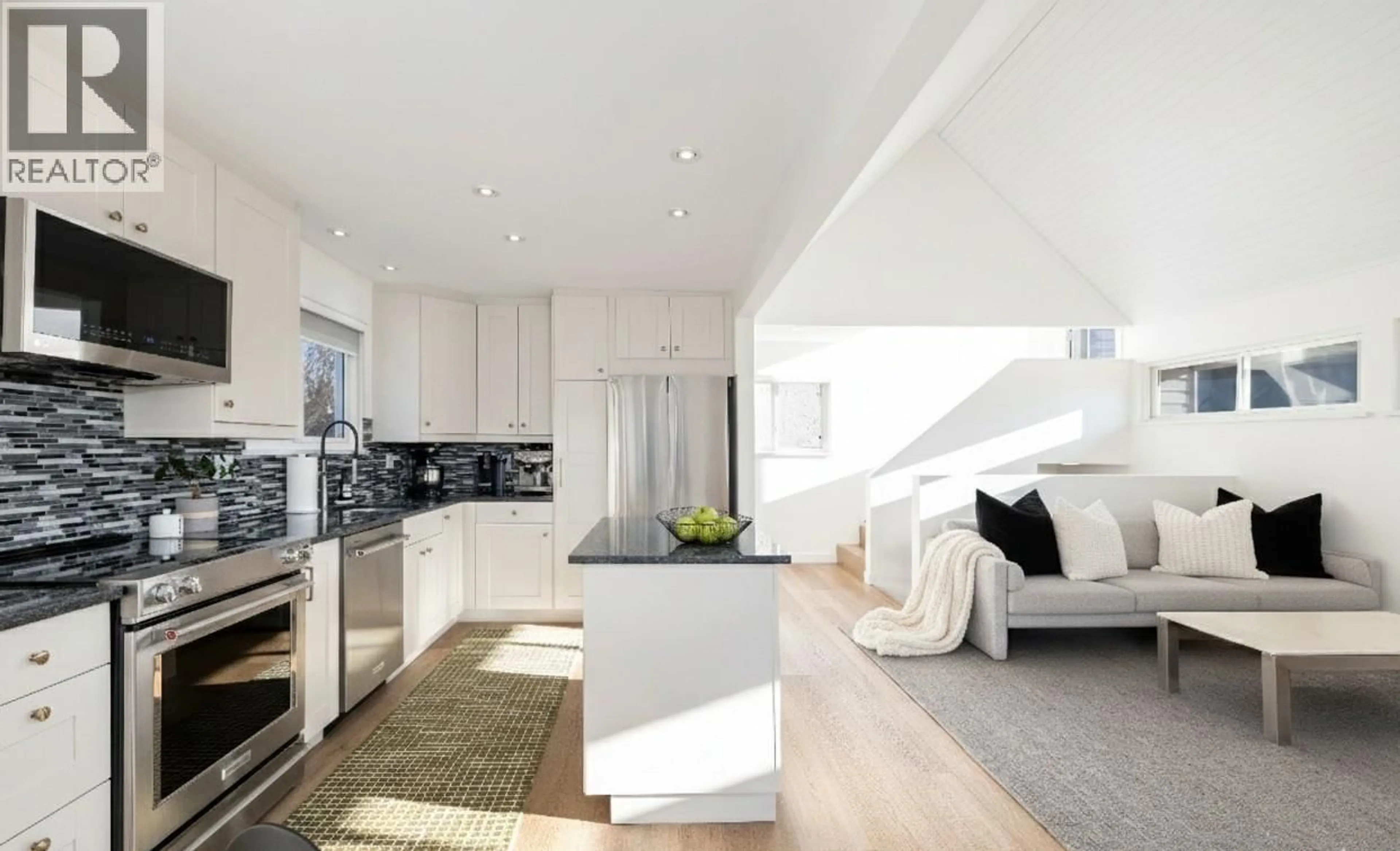 Open concept kitchen, unknown for 416 ST. GEORGES AVENUE, North Vancouver British Columbia V7L3H1