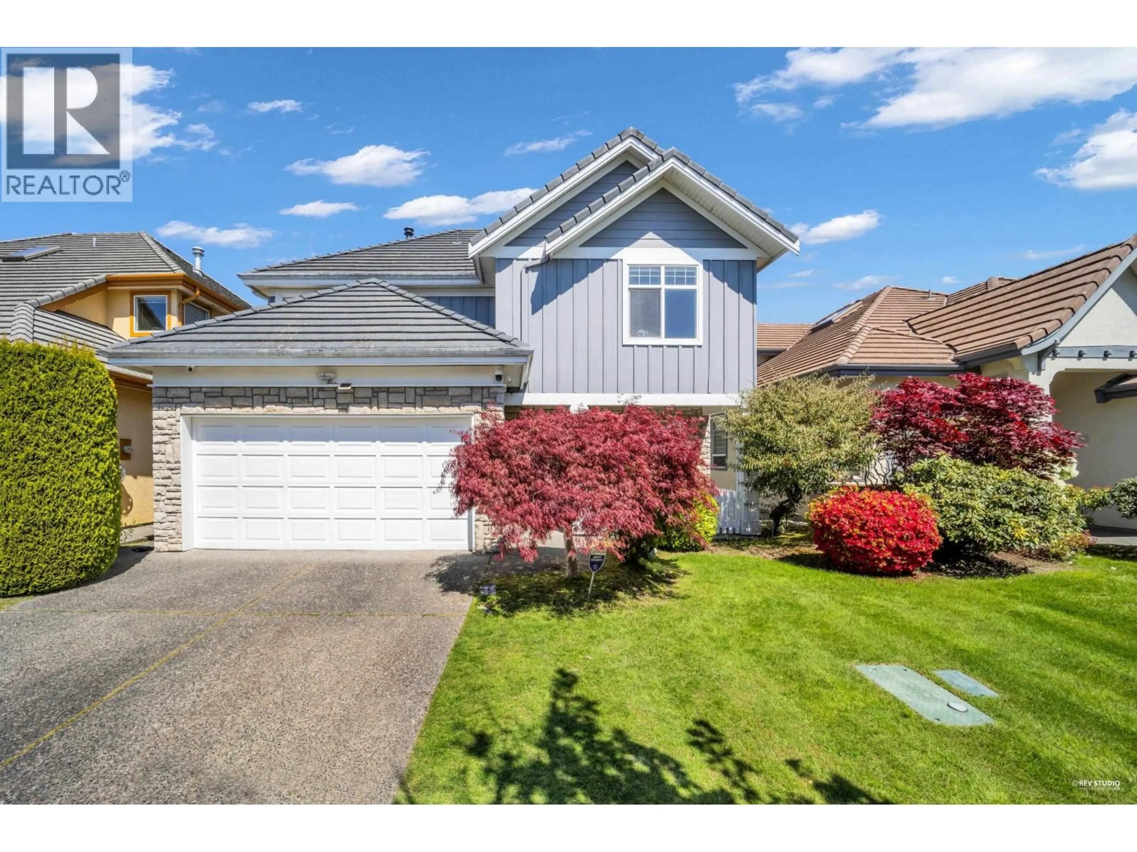 Home with vinyl exterior material, street for 3531 JOHNSON AVENUE, Richmond British Columbia V7C5R2