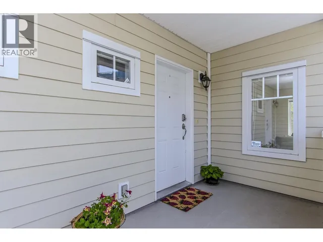 2 - 1200 EDGEWATER DRIVE, Squamish 3