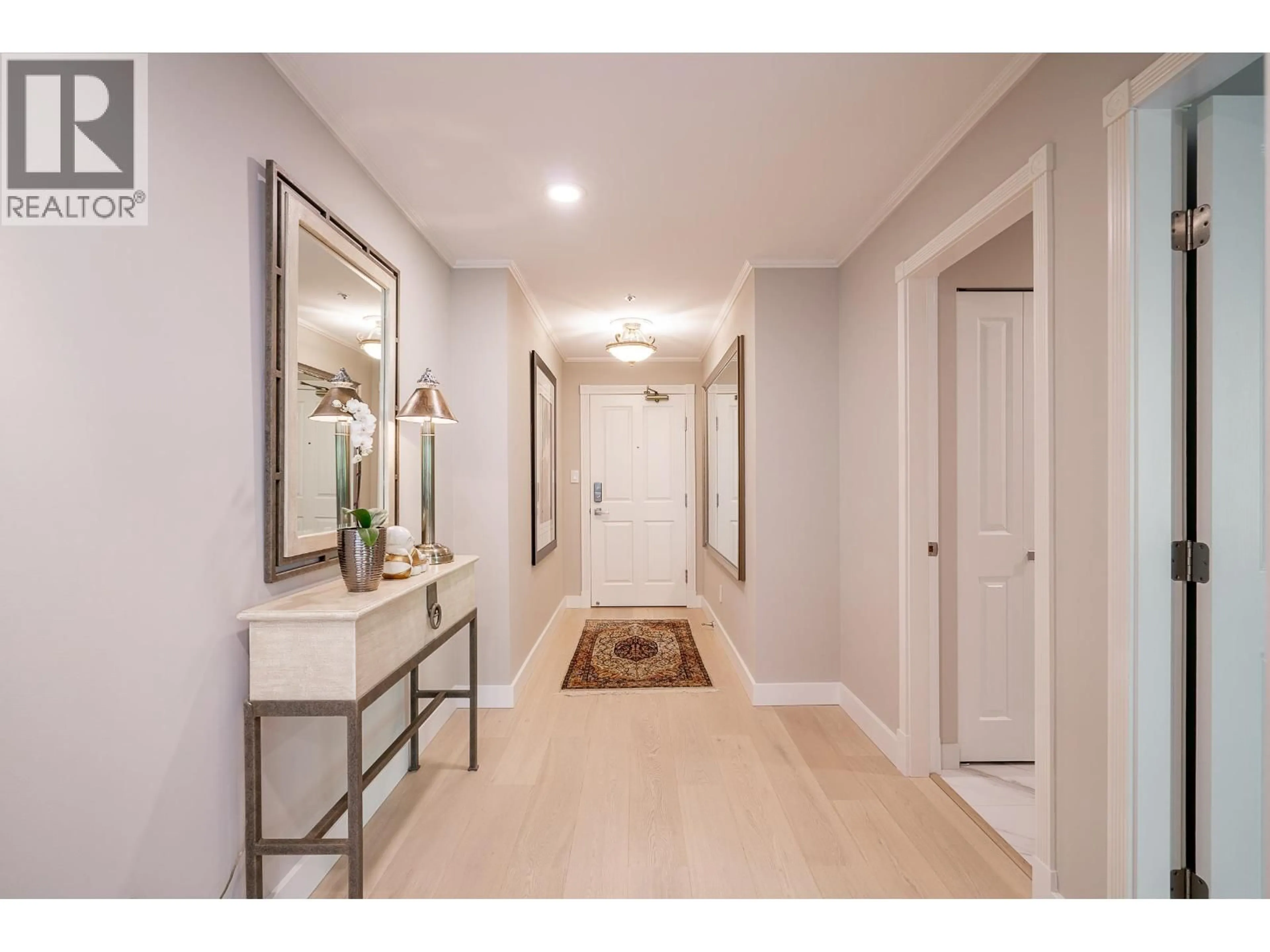 Indoor entryway for 703 - 3131 DEER RIDGE DRIVE, West Vancouver British Columbia V7S4W1