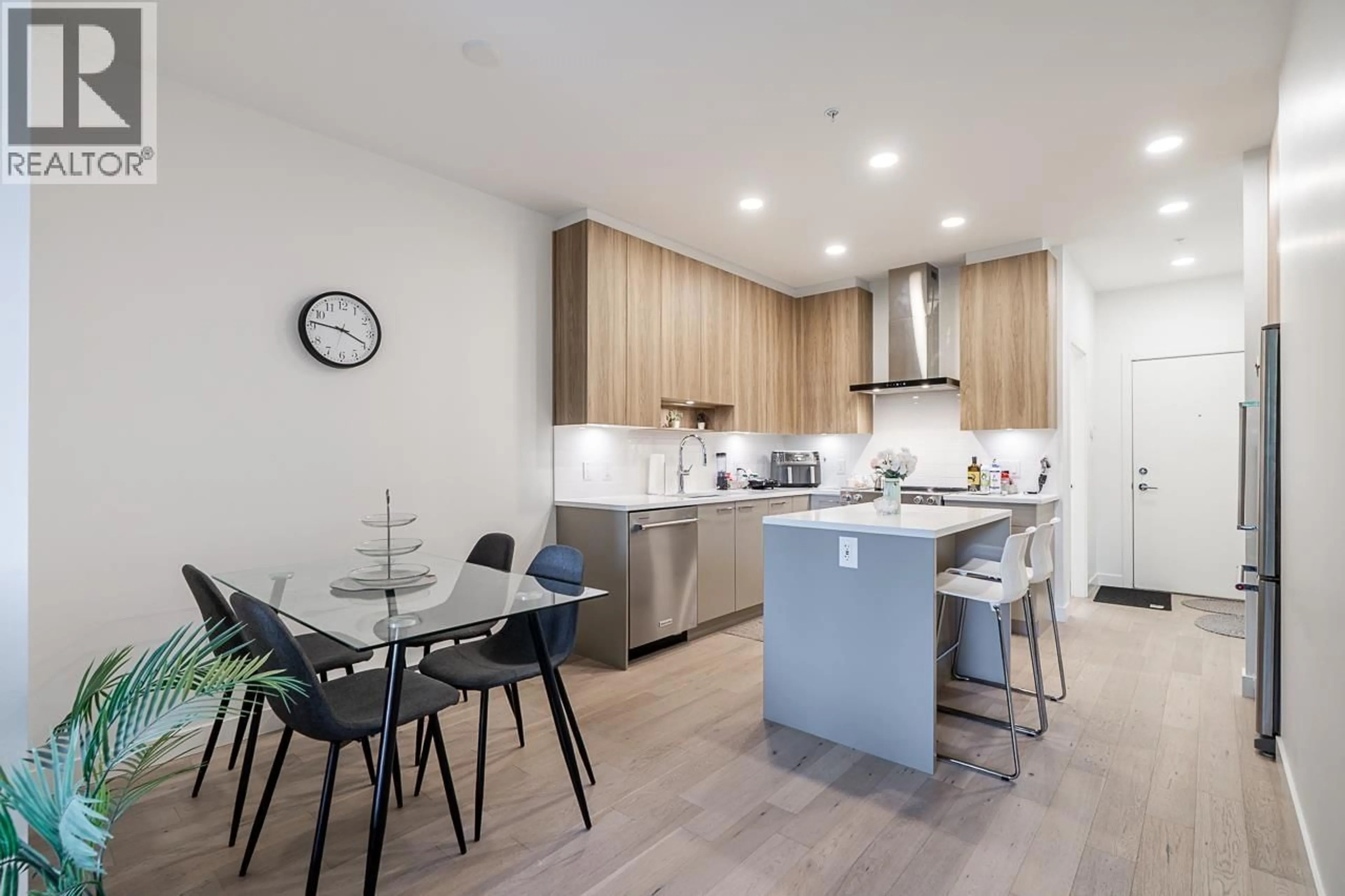 Open concept kitchen, unknown for 101 - 7588 16TH STREET, Burnaby British Columbia V3N0H8